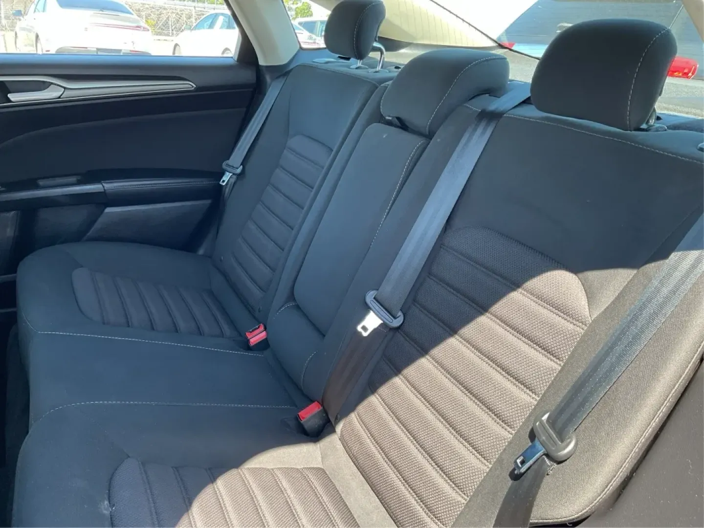 2018 Ford Fusion SE (3FA6P0HD3JR) with an Other engine, located at 401 Woodman Dr, Riverside, OH, 45431, (937) 908-9800, 39.760899, -84.123421 - Looking for a reliable sedan that combines style, comfort, and practicality? Look no further than the 2018 Ford Fusion SE, available now at Advantage Car and Credit in Vandalia, OH! Perfect for your daily commute, family outings, or even weekend adventures, this vehicle is designed to enhance your l - Photo#10