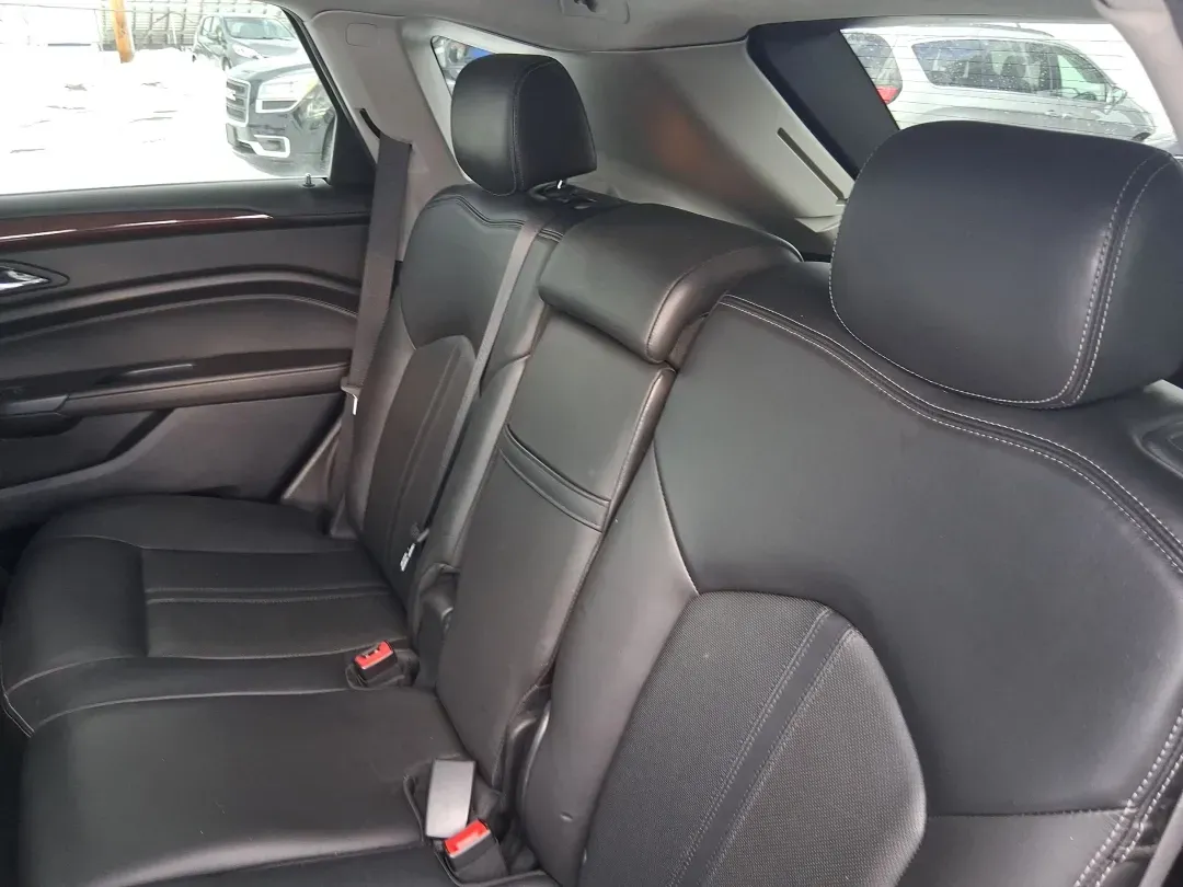 2014 Cadillac SRX Performance Collection (3GYFNCE38ES) with an 3.6L V-6 gasoline direct injection engine, 6-Speed Automatic transmission, located at 1184 Kauffman Ave, Fairborn, OH, 45324, (937) 908-9800, 39.807072, -84.030914 - **Experience Luxury and Versatility with the 2014 Cadillac SRX Performance Collection at Advantage Car and Credit - Riverside!**<br /> <br /> Are you in search of a vehicle that accommodates both your daily commutes and weekend adventures while ensuring you travel in style? Look no further than the - Photo#10