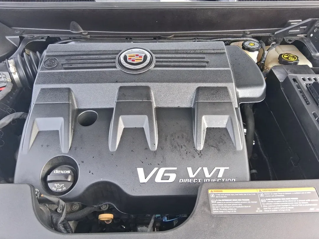 2014 Cadillac SRX Performance Collection (3GYFNCE38ES) with an 3.6L V-6 gasoline direct injection engine, 6-Speed Automatic transmission, located at 1184 Kauffman Ave, Fairborn, OH, 45324, (937) 908-9800, 39.807072, -84.030914 - **Experience Luxury and Versatility with the 2014 Cadillac SRX Performance Collection at Advantage Car and Credit - Riverside!**<br /> <br /> Are you in search of a vehicle that accommodates both your daily commutes and weekend adventures while ensuring you travel in style? Look no further than the - Photo#11