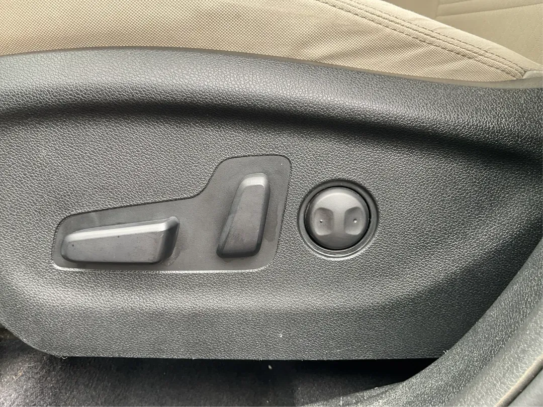 2018 Kia Sorento 2.4L LX (5XYPGDA30JG) with an 2.4L I-4 gasoline direct injection engine, located at 1230 East Main St, Xenia, OH, 45385, (937) 908-9800, 39.688026, -83.910172 - **Explore the Open Road in Style with the 2018 Kia Sorento - Perfect for Every Family Adventure!**<br /> <br /> Are you ready for your next family road trip or weekend getaway? The 2018 Kia Sorento is the SUV that will elevate your lifestyle and ensure every journey is memorable. With its spacious i - Photo#17