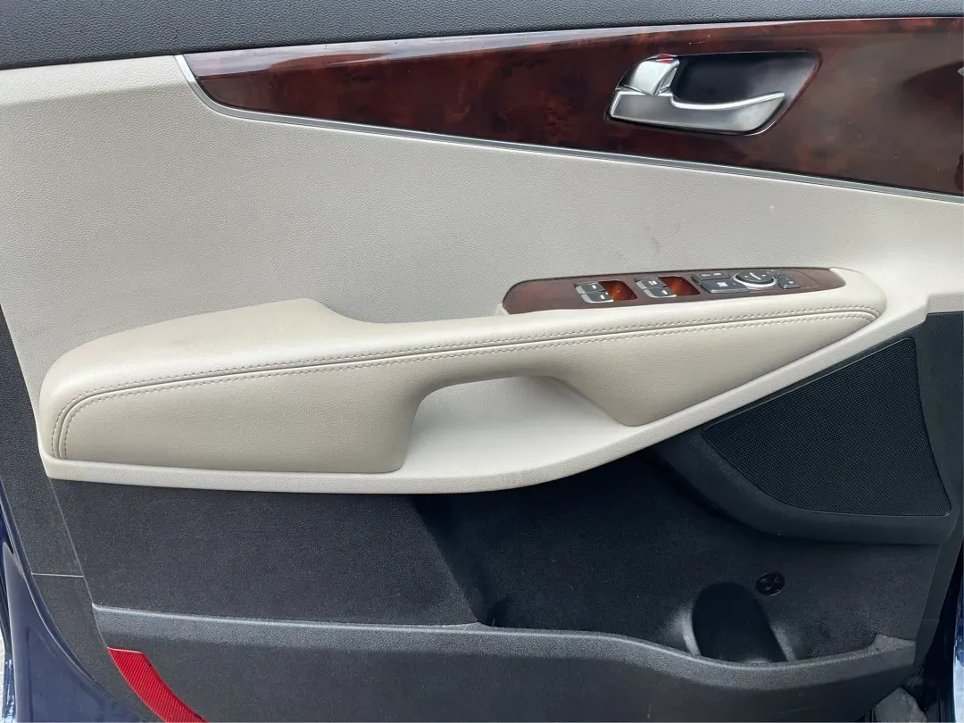 2018 Kia Sorento 2.4L LX (5XYPGDA30JG) with an 2.4L I-4 gasoline direct injection engine, located at 1230 East Main St, Xenia, OH, 45385, (937) 908-9800, 39.688026, -83.910172 - **Explore the Open Road in Style with the 2018 Kia Sorento - Perfect for Every Family Adventure!**<br /> <br /> Are you ready for your next family road trip or weekend getaway? The 2018 Kia Sorento is the SUV that will elevate your lifestyle and ensure every journey is memorable. With its spacious i - Photo#18