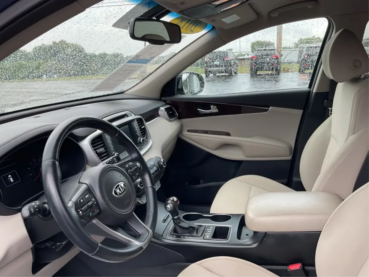 2018 Kia Sorento 2.4L LX (5XYPGDA30JG) with an 2.4L I-4 gasoline direct injection engine, located at 1099 N County Rd 25A , Troy, OH, 45373, (937) 908-9800, 40.057079, -84.212883 - **Explore the Open Road in Style with the 2018 Kia Sorento - Perfect for Every Family Adventure!**<br /> <br /> Are you ready for your next family road trip or weekend getaway? The 2018 Kia Sorento is the SUV that will elevate your lifestyle and ensure every journey is memorable. With its spacious i - Photo#9