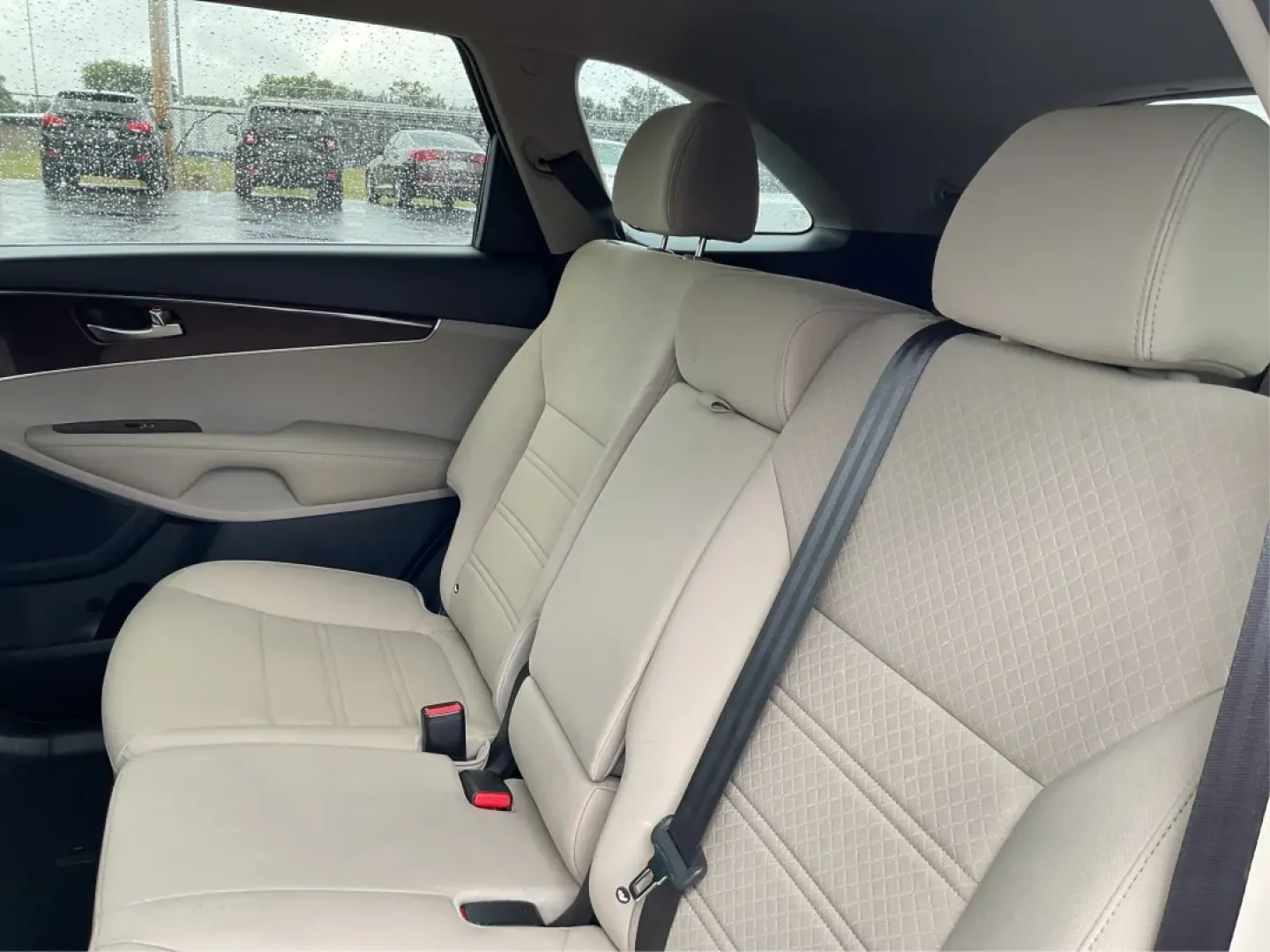 2018 Kia Sorento 2.4L LX (5XYPGDA30JG) with an 2.4L I-4 gasoline direct injection engine, located at 1099 N County Rd 25A , Troy, OH, 45373, (937) 908-9800, 40.057079, -84.212883 - **Explore the Open Road in Style with the 2018 Kia Sorento - Perfect for Every Family Adventure!**<br /> <br /> Are you ready for your next family road trip or weekend getaway? The 2018 Kia Sorento is the SUV that will elevate your lifestyle and ensure every journey is memorable. With its spacious i - Photo#10