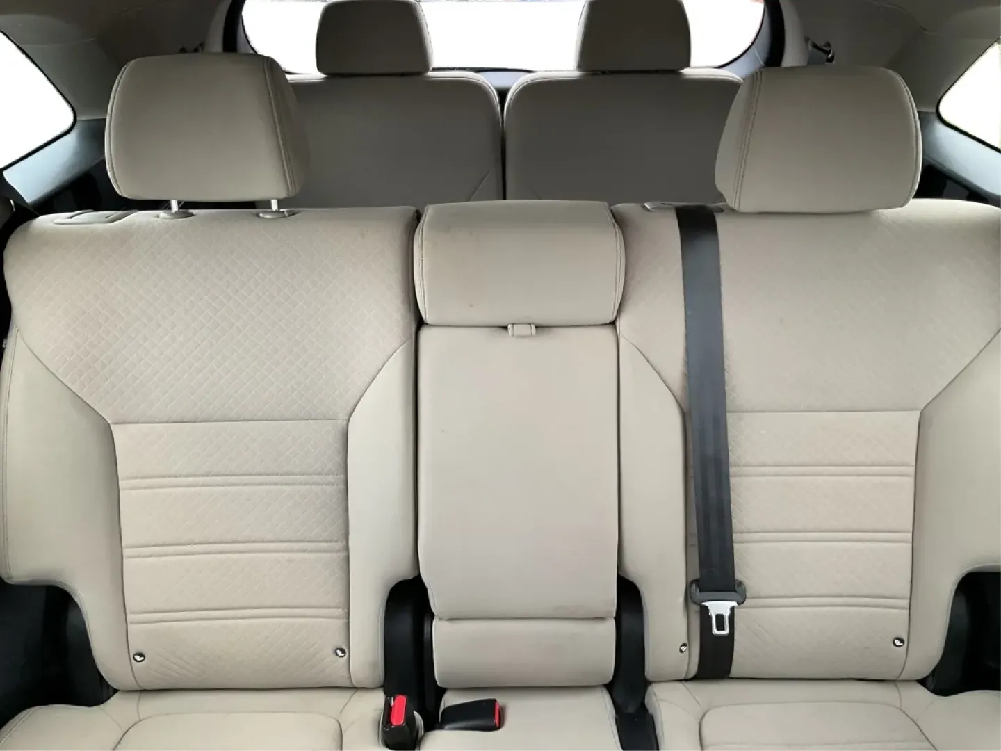 2018 Kia Sorento 2.4L LX (5XYPGDA30JG) with an 2.4L I-4 gasoline direct injection engine, located at 1099 N County Rd 25A , Troy, OH, 45373, (937) 908-9800, 40.057079, -84.212883 - **Explore the Open Road in Style with the 2018 Kia Sorento - Perfect for Every Family Adventure!**<br /> <br /> Are you ready for your next family road trip or weekend getaway? The 2018 Kia Sorento is the SUV that will elevate your lifestyle and ensure every journey is memorable. With its spacious i - Photo#14