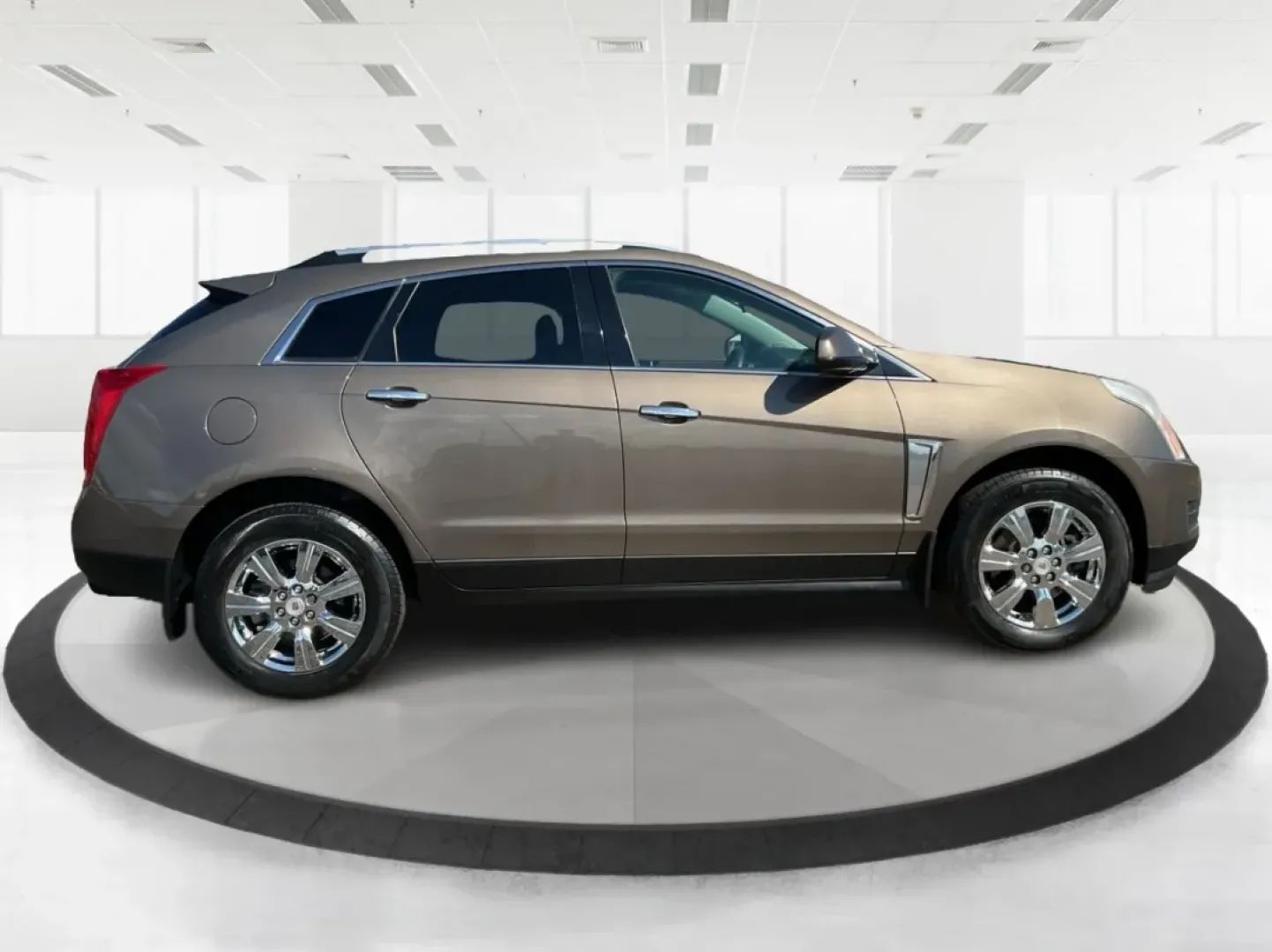 2014 Cadillac SRX Luxury Collection (3GYFNBE30ES) with an 3.6L V-6 gasoline direct injection engine, located at 1184 Kauffman Ave, Fairborn, OH, 45324, (937) 908-9800, 39.807072, -84.030914 - ### Experience Luxury and Versatility with the 2014 Cadillac SRX Luxury Collection at Advantage Car and Credit - Fairborn!<br /> <br /> Are you in search of the perfect vehicle to elevate your lifestyle? Whether you're a growing family needing a spacious ride, a commuter looking for comfort during l - Photo#1