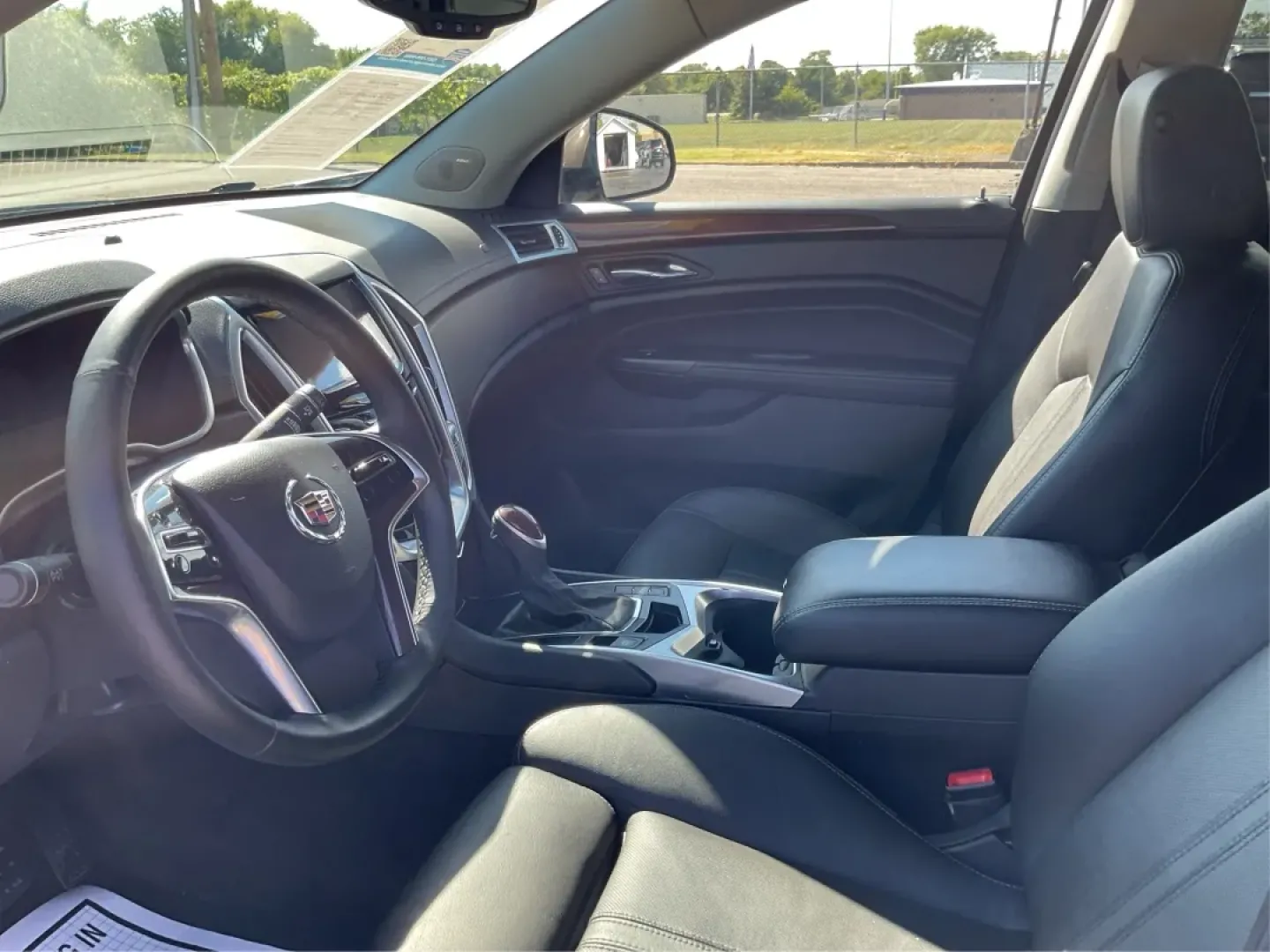 2014 Cadillac SRX Luxury Collection (3GYFNBE30ES) with an 3.6L V-6 gasoline direct injection engine, located at 1184 Kauffman Ave, Fairborn, OH, 45324, (937) 908-9800, 39.807072, -84.030914 - ### Experience Luxury and Versatility with the 2014 Cadillac SRX Luxury Collection at Advantage Car and Credit - Fairborn!<br /> <br /> Are you in search of the perfect vehicle to elevate your lifestyle? Whether you're a growing family needing a spacious ride, a commuter looking for comfort during l - Photo#9