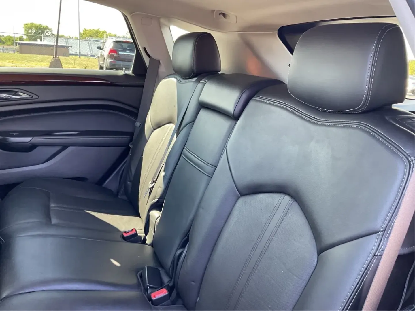 2014 Cadillac SRX Luxury Collection (3GYFNBE30ES) with an 3.6L V-6 gasoline direct injection engine, located at 1184 Kauffman Ave, Fairborn, OH, 45324, (937) 908-9800, 39.807072, -84.030914 - ### Experience Luxury and Versatility with the 2014 Cadillac SRX Luxury Collection at Advantage Car and Credit - Fairborn!<br /> <br /> Are you in search of the perfect vehicle to elevate your lifestyle? Whether you're a growing family needing a spacious ride, a commuter looking for comfort during l - Photo#10
