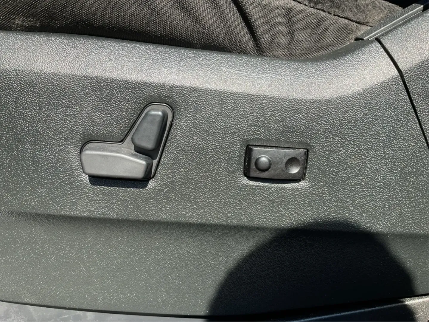 2018 Dodge Grand Caravan SE (2C4RDGBG5JR) with an Pentastar 3.6L V-6 DOHC engine, located at 4508 South Dixie Dr, Moraine, OH, 45439, (937) 908-9800, 39.689976, -84.218452 - **Explore the Open Road in Style with the 2018 Dodge Grand Caravan Perfect for Families on the Go!**<br /> <br /> Are you searching for a reliable vehicle that caters to your family's needs while offering comfort and versatility? Look no further than the 2018 Dodge Grand Caravan SE, available now a - Photo#18