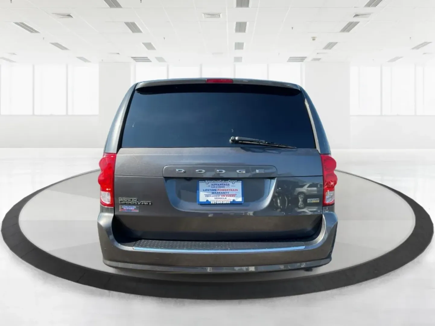 2018 Dodge Grand Caravan SE (2C4RDGBG5JR) with an Pentastar 3.6L V-6 DOHC engine, located at 1099 N County Rd 25A , Troy, OH, 45373, (937) 908-9800, 40.057079, -84.212883 - **Explore the Open Road in Style with the 2018 Dodge Grand Caravan Perfect for Families on the Go!**<br /> <br /> Are you searching for a reliable vehicle that caters to your family's needs while offering comfort and versatility? Look no further than the 2018 Dodge Grand Caravan SE, available now a - Photo#3