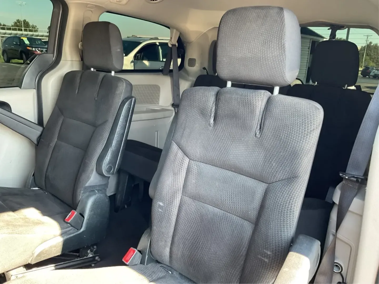 2018 Dodge Grand Caravan SE (2C4RDGBG5JR) with an Pentastar 3.6L V-6 DOHC engine, located at 1099 N County Rd 25A , Troy, OH, 45373, (937) 908-9800, 40.057079, -84.212883 - **Explore the Open Road in Style with the 2018 Dodge Grand Caravan Perfect for Families on the Go!**<br /> <br /> Are you searching for a reliable vehicle that caters to your family's needs while offering comfort and versatility? Look no further than the 2018 Dodge Grand Caravan SE, available now a - Photo#10