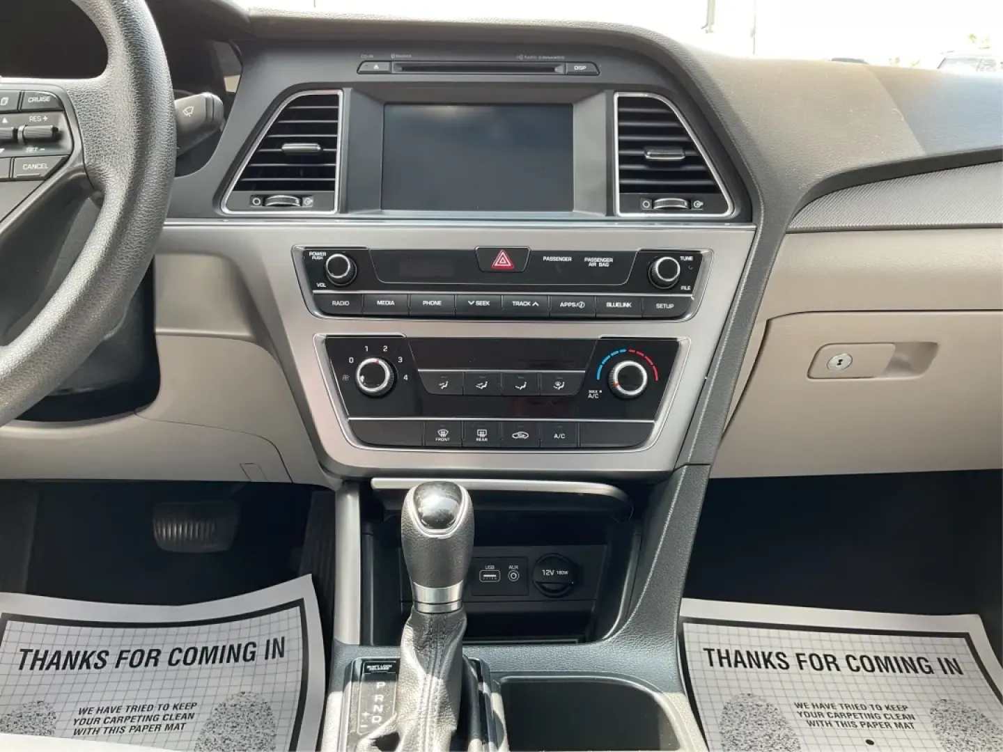 2016 Hyundai Sonata SE (5NPE24AF3GH) with an 2.4L I-4 gasoline direct injection engine, located at 4508 South Dixie Dr, Moraine, OH, 45439, (937) 908-9800, 39.689976, -84.218452 - **Discover Your Ideal Family Sedan: 2016 Hyundai Sonata SE at Advantage Car and Credit - Moraine**<br /> <br /> Are you in search of a dependable vehicle that perfectly fits your family's lifestyle or makes your daily commute a breeze? Look no further! Presenting the 2016 Hyundai Sonata SE, a stylis - Photo#13