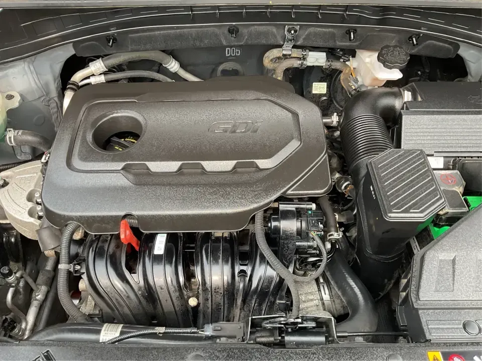 2020 Kia Sportage LX (KNDPMCAC7L7) with an Theta II 2.4L I-4 gasoline direct injection engine, 6A transmission, located at 1230 East Main St, Xenia, OH, 45385, (937) 908-9800, 39.688026, -83.910172 - **Adventure Awaits with the 2020 Kia Sportage LX Your Perfect Crossover Companion!**<br /> <br /> Are you ready to elevate your daily commutes or embark on unforgettable road trips with your family? Look no further! At Advantage Car and Credit in Fairborn, OH, we proudly present this stylish 2020 K - Photo#11