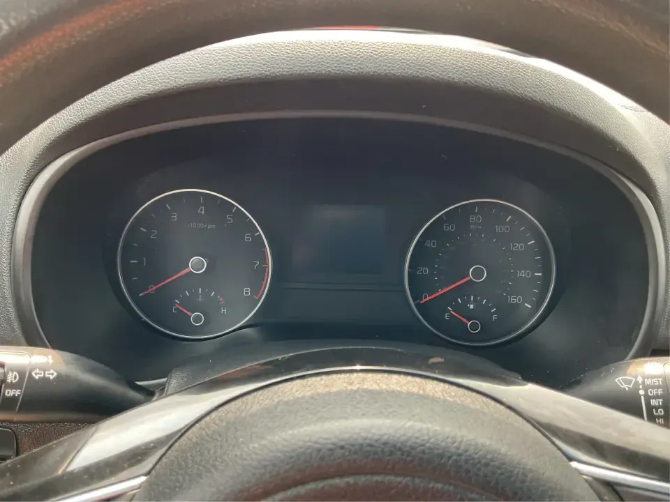 2020 Kia Sportage LX (KNDPMCAC7L7) with an Theta II 2.4L I-4 gasoline direct injection engine, 6A transmission, located at 1230 East Main St, Xenia, OH, 45385, (937) 908-9800, 39.688026, -83.910172 - **Adventure Awaits with the 2020 Kia Sportage LX Your Perfect Crossover Companion!**<br /> <br /> Are you ready to elevate your daily commutes or embark on unforgettable road trips with your family? Look no further! At Advantage Car and Credit in Fairborn, OH, we proudly present this stylish 2020 K - Photo#15