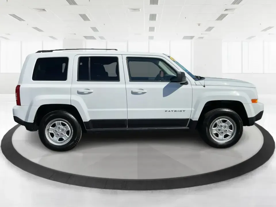 2016 Jeep Patriot Sport (1C4NJPBA0GD) with an 2.0L L4 DOHC 16V engine, Automatic transmission, located at 4508 South Dixie Dr, Moraine, OH, 45439, (937) 908-9800, 39.689976, -84.218452 - **Unleash Your Adventurous Spirit with This 2016 Jeep Patriot Sport!**<br /> <br /> Are you looking for the perfect vehicle to elevate your weekend adventures or a reliable daily commuter? Look no further than this **2016 Jeep Patriot Sport**, now available at **Advantage Car and Credit - Xenia**. N - Photo#1