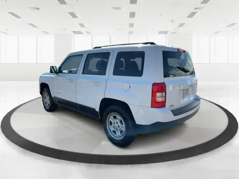 2016 Jeep Patriot Sport (1C4NJPBA0GD) with an 2.0L L4 DOHC 16V engine, Automatic transmission, located at 4508 South Dixie Dr, Moraine, OH, 45439, (937) 908-9800, 39.689976, -84.218452 - **Unleash Your Adventurous Spirit with This 2016 Jeep Patriot Sport!**<br /> <br /> Are you looking for the perfect vehicle to elevate your weekend adventures or a reliable daily commuter? Look no further than this **2016 Jeep Patriot Sport**, now available at **Advantage Car and Credit - Xenia**. N - Photo#4