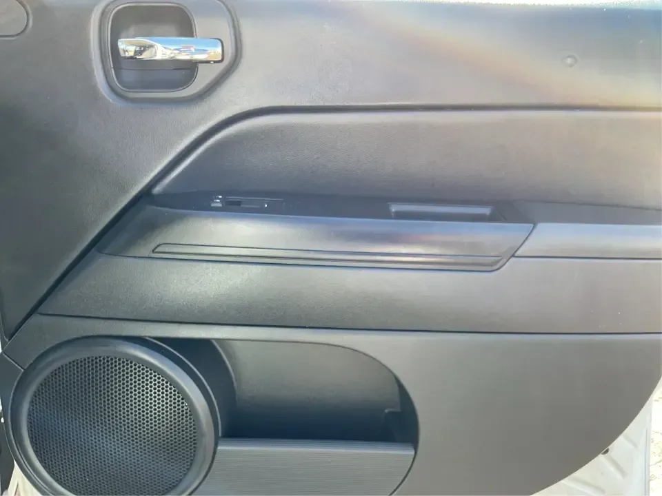 2016 Jeep Patriot Sport (1C4NJPBA0GD) with an 2.0L L4 DOHC 16V engine, Automatic transmission, located at 4508 South Dixie Dr, Moraine, OH, 45439, (937) 908-9800, 39.689976, -84.218452 - **Unleash Your Adventurous Spirit with This 2016 Jeep Patriot Sport!**<br /> <br /> Are you looking for the perfect vehicle to elevate your weekend adventures or a reliable daily commuter? Look no further than this **2016 Jeep Patriot Sport**, now available at **Advantage Car and Credit - Xenia**. N - Photo#18