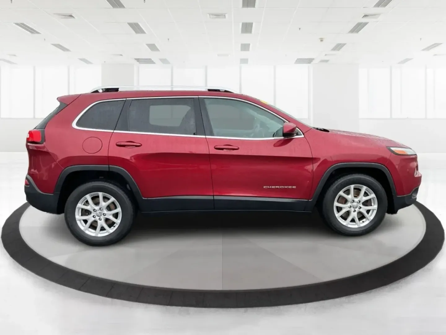 2015 Jeep Cherokee Latitude (1C4PJMCB4FW) with an Other engine, located at 1230 East Main St, Xenia, OH, 45385, (937) 908-9800, 39.688026, -83.910172 - **Adventure Awaits: 2015 Jeep Cherokee Latitude in Stunning Deep Cherry Red!**<br /> <br /> If you seek a versatile vehicle that effortlessly adapts to your lifestyle, look no further than this 2015 Jeep Cherokee Latitude, perfect for families, commuters, or anyone with a spirit for adventure. With - Photo#1