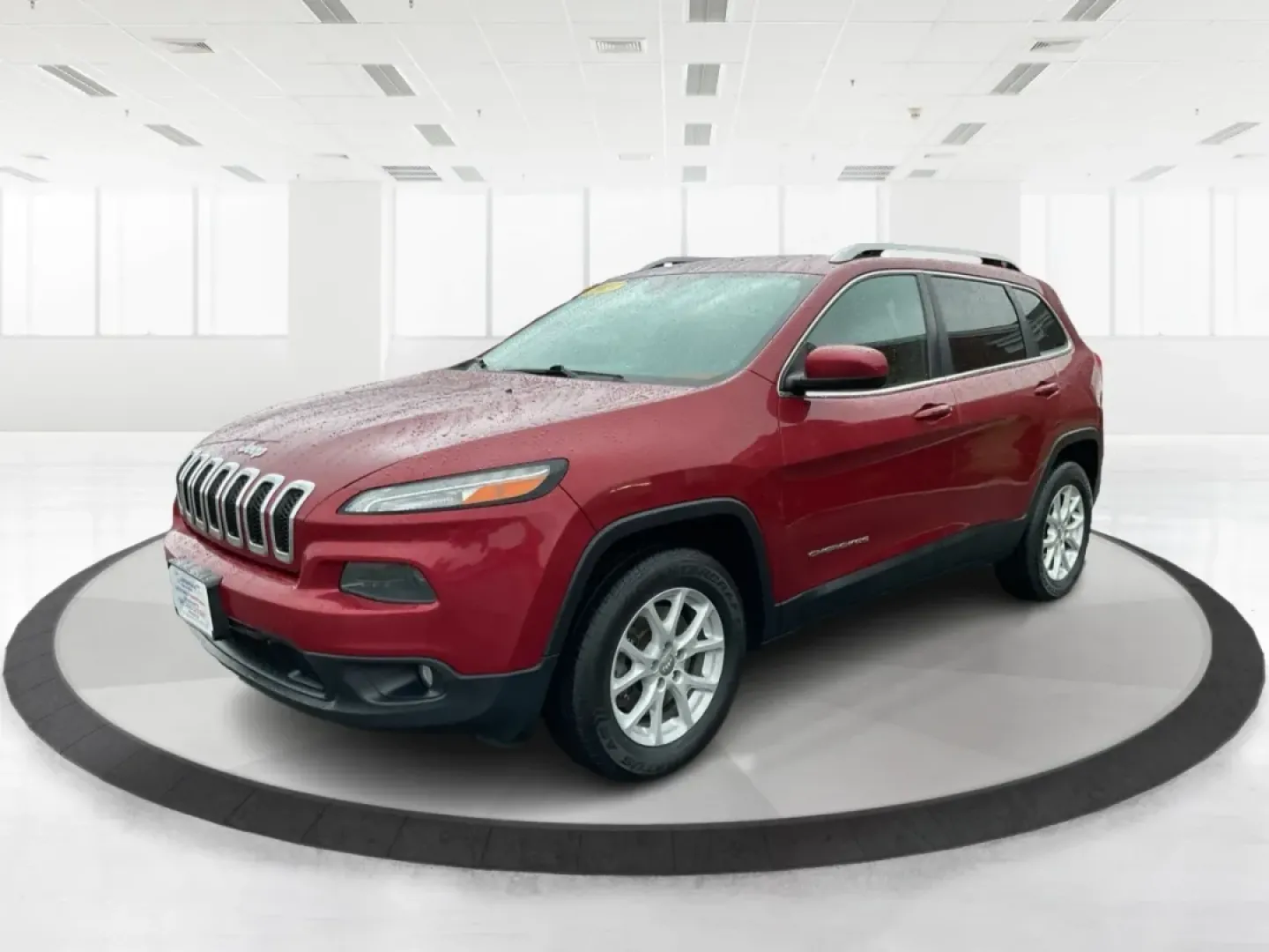 2015 Jeep Cherokee Latitude (1C4PJMCB4FW) with an Other engine, located at 1230 East Main St, Xenia, OH, 45385, (937) 908-9800, 39.688026, -83.910172 - **Adventure Awaits: 2015 Jeep Cherokee Latitude in Stunning Deep Cherry Red!**<br /> <br /> If you seek a versatile vehicle that effortlessly adapts to your lifestyle, look no further than this 2015 Jeep Cherokee Latitude, perfect for families, commuters, or anyone with a spirit for adventure. With - Photo#8