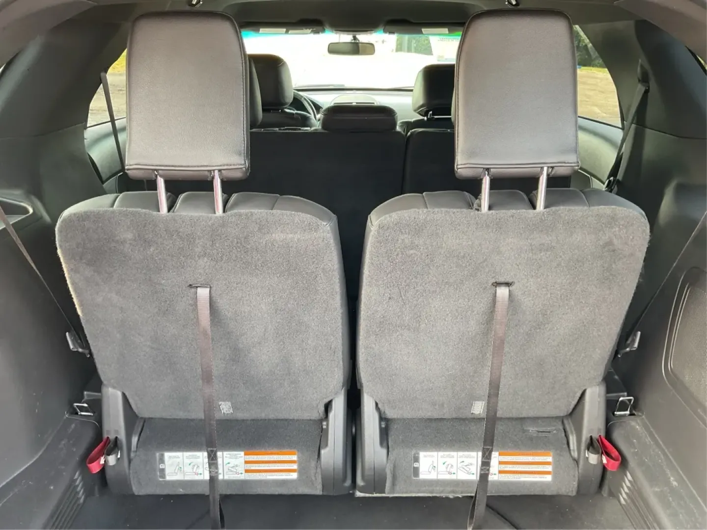 2015 Ford Explorer Limited (1FM5K8F86FG) with an 3.5L V-6 DOHC engine, located at 1230 East Main St, Xenia, OH, 45385, (937) 908-9800, 39.688026, -83.910172 - **Explore Your Next Adventure with the 2015 Ford Explorer Limited at Jamestown Auto Sales!**<br /> <br /> If you're seeking a versatile vehicle that meets the demands of your active lifestyle, look no further than the 2015 Ford Explorer Limited, available now at Jamestown Auto Sales in Xenia, OH. Th - Photo#12