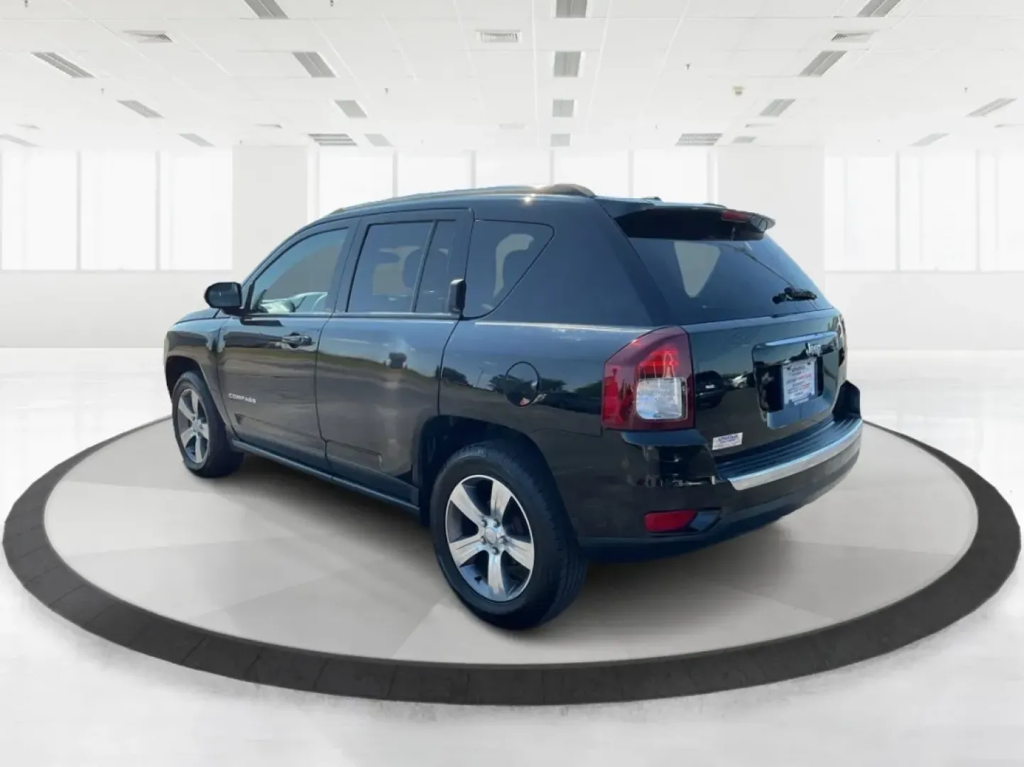 2016 Jeep Compass High Altitude Edition (1C4NJCEA0GD) with an 2L I-4 DOHC engine, located at 401 Woodman Dr, Riverside, OH, 45431, (937) 908-9800, 39.760899, -84.123421 - Experience the thrill of adventure with the 2016 Jeep Compass High Altitude Edition, a versatile SUV designed for those who crave both comfort and capability. Whether you're a growing family seeking reliable transportation, a commuter navigating Riverside's bustling streets, or simply someone who en - Photo#4