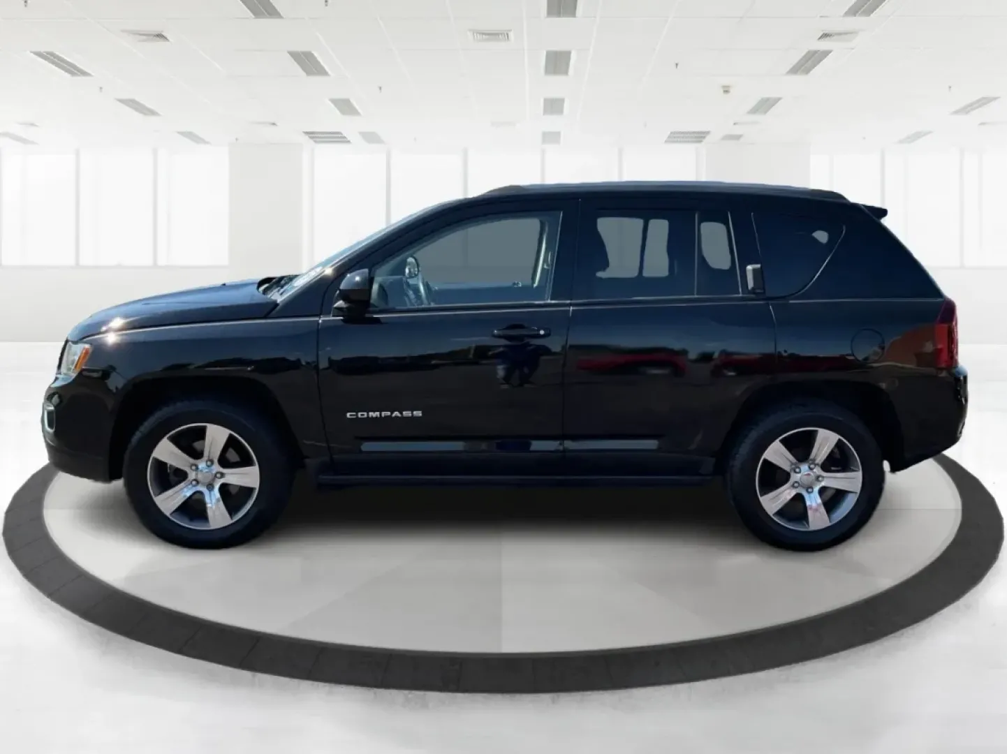 2016 Jeep Compass High Altitude Edition (1C4NJCEA0GD) with an 2L I-4 DOHC engine, located at 401 Woodman Dr, Riverside, OH, 45431, (937) 908-9800, 39.760899, -84.123421 - Experience the thrill of adventure with the 2016 Jeep Compass High Altitude Edition, a versatile SUV designed for those who crave both comfort and capability. Whether you're a growing family seeking reliable transportation, a commuter navigating Riverside's bustling streets, or simply someone who en - Photo#5