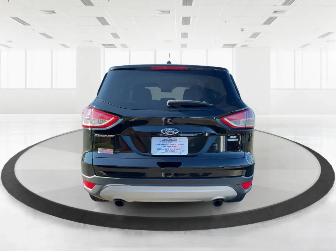 2016 Ford Escape SE (1FMCU9G92GU) with an Other engine, located at 1230 East Main St, Xenia, OH, 45385, (937) 908-9800, 39.688026, -83.910172 - 2016 Ford Escape SE - Photo#3