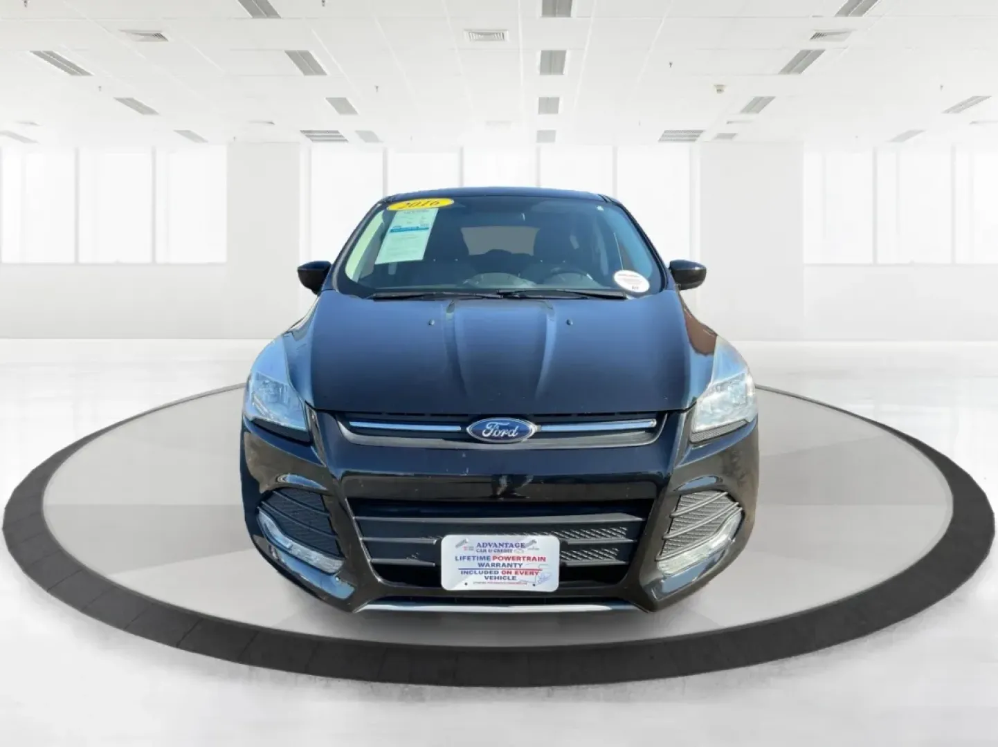 2016 Ford Escape SE (1FMCU9G92GU) with an Other engine, located at 1230 East Main St, Xenia, OH, 45385, (937) 908-9800, 39.688026, -83.910172 - **Adventure Awaits with the 2016 Ford Escape SE at Advantage Car and Credit - New Carlisle!**<br /> <br /> Are you ready to elevate your lifestyle with a vehicle that can handle both your daily commutes and weekend getaways? Look no further than this stunning 2016 Ford Escape SE, available now at Ad - Photo#7