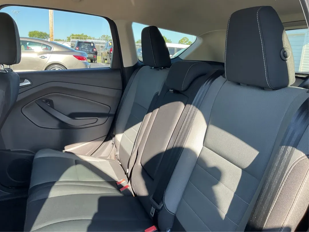 2016 Ford Escape SE (1FMCU9G92GU) with an Other engine, located at 1230 East Main St, Xenia, OH, 45385, (937) 908-9800, 39.688026, -83.910172 - 2016 Ford Escape SE - Photo#10