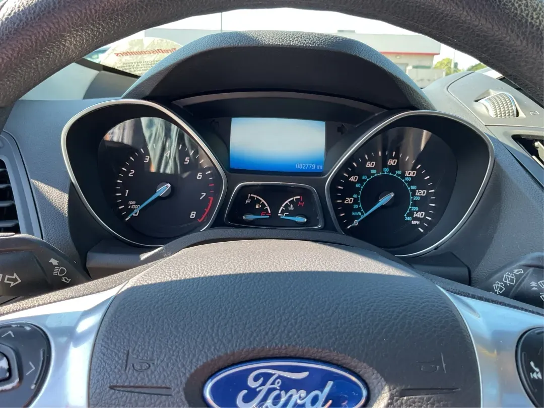 2016 Ford Escape SE (1FMCU9G92GU) with an Other engine, located at 1230 East Main St, Xenia, OH, 45385, (937) 908-9800, 39.688026, -83.910172 - 2016 Ford Escape SE - Photo#15