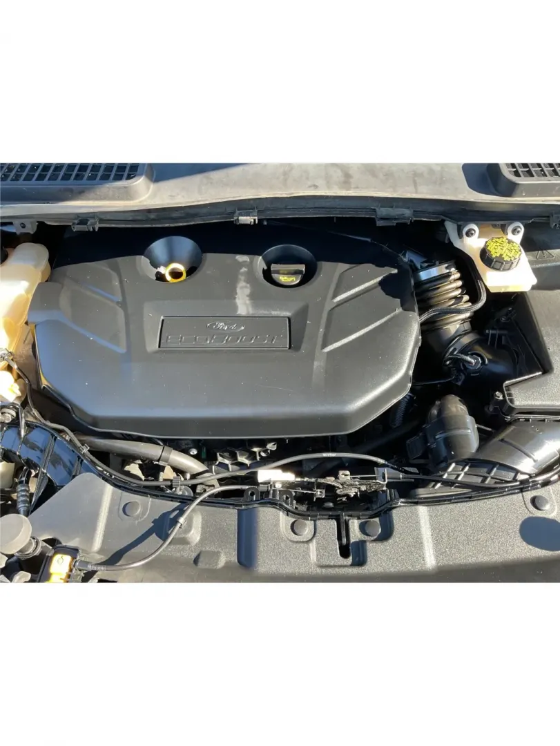 2016 Ford Escape SE (1FMCU9G92GU) with an Other engine, located at 1230 East Main St, Xenia, OH, 45385, (937) 908-9800, 39.688026, -83.910172 - 2016 Ford Escape SE - Photo#11