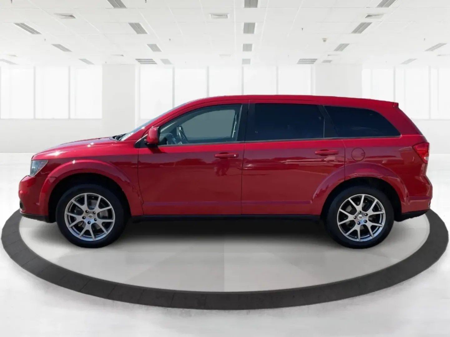 2018 Dodge Journey GT AWD (3C4PDDEG1JT) with an Pentastar 3.6L V-6 DOHC engine, located at 880 E. National Road, Vandalia, OH, 45377, (937) 908-9800, 39.891918, -84.183594 - **Embrace Your Next Adventure with the 2018 Dodge Journey GT AWD!** <br /> <br /> Looking for a versatile vehicle that effortlessly blends family comfort, weekend adventure capabilities, and everyday practicality? Look no further than this stunning 2018 Dodge Journey GT AWD, available now at Advanta - Photo#4