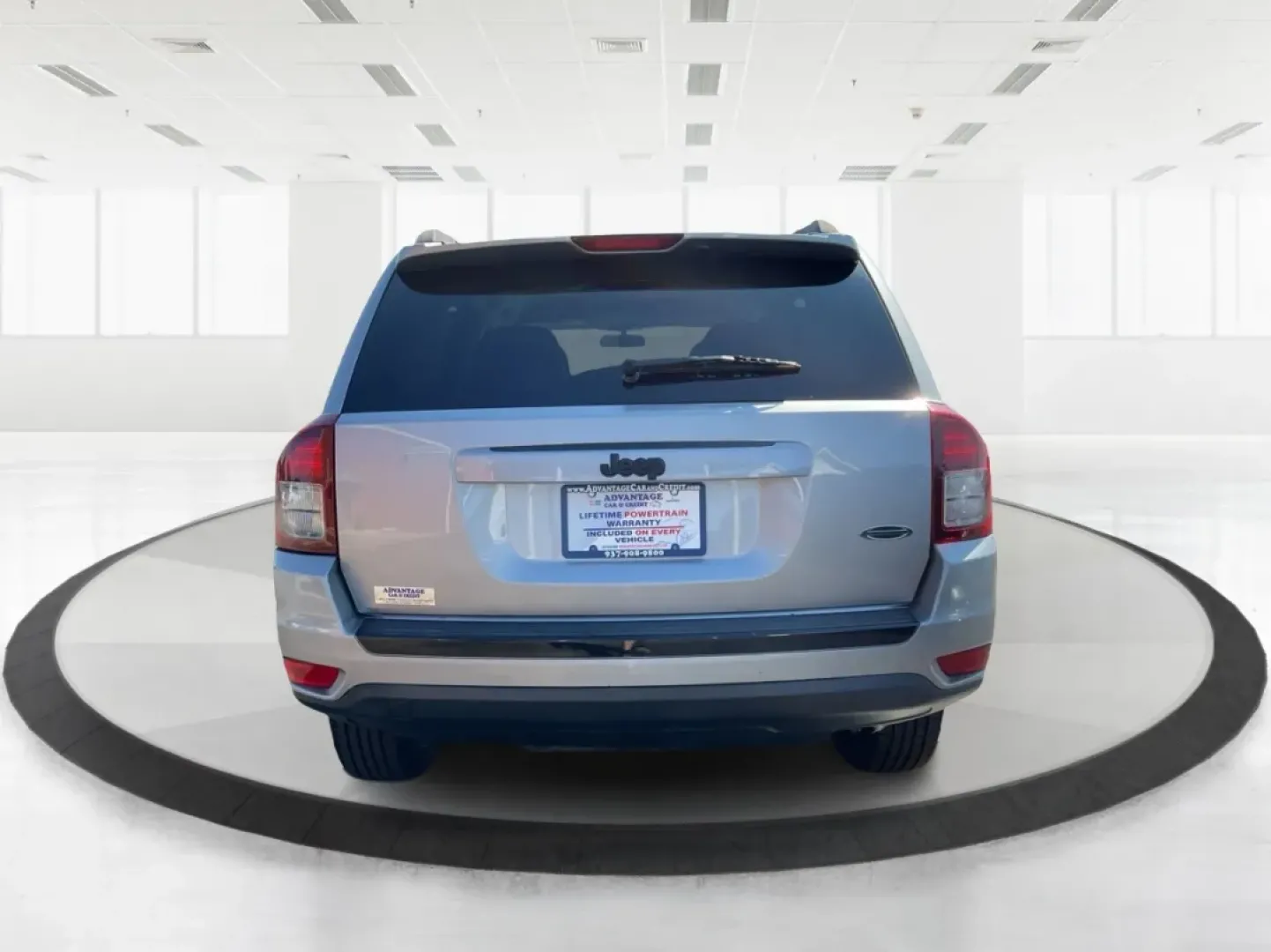 2015 Jeep Compass Altitude Edition (1C4NJCBA6FD) with an 2L I-4 DOHC engine, located at 1951 S Dayton Lakeview Rd., New Carlisle, OH, 45344, (937) 908-9800, 39.890999, -84.050255 - **Adventure Awaits in the 2015 Jeep Compass Altitude Edition at Advantage Car and Credit - Fairborn!**<br /> <br /> Are you ready for your next adventure? The 2015 Jeep Compass Altitude Edition is your perfect companion for weekend getaways, family road trips, or even your daily commute! This versat - Photo#3