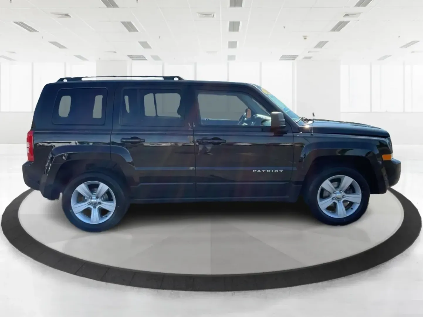 2015 Jeep Patriot Latitude (1C4NJRFB6FD) with an 2.4L I-4 DOHC engine, located at 1099 N County Rd 25A , Troy, OH, 45373, (937) 908-9800, 40.057079, -84.212883 - Discover the freedom of adventure with this 2015 Jeep Patriot Latitude, perfect for those who crave weekend getaways or family outings. With ample space and rugged capabilities, this SUV is designed for both urban commuting and off-road excursions. Whether you're navigating Troy's scenic backroads o - Photo#1