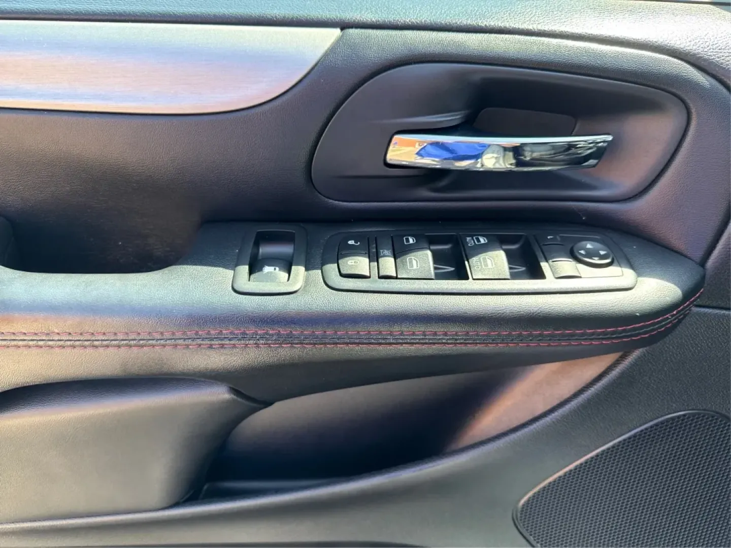 2017 Dodge Grand Caravan GT (2C4RDGEGXHR) with an Pentastar 3.6L V-6 DOHC engine, located at 8750 N County Rd 25A, Piqua, OH, 45356, (937) 908-9800, 40.164391, -84.232513 - Are you searching for the perfect family vehicle that offers both comfort and versatility? Look no further! At Advantage Car and Credit in Piqua, OH, we proudly present this 2017 Dodge Grand Caravan GT, designed to elevate your family adventures while keeping your budget in check. This spacious pass - Photo#19
