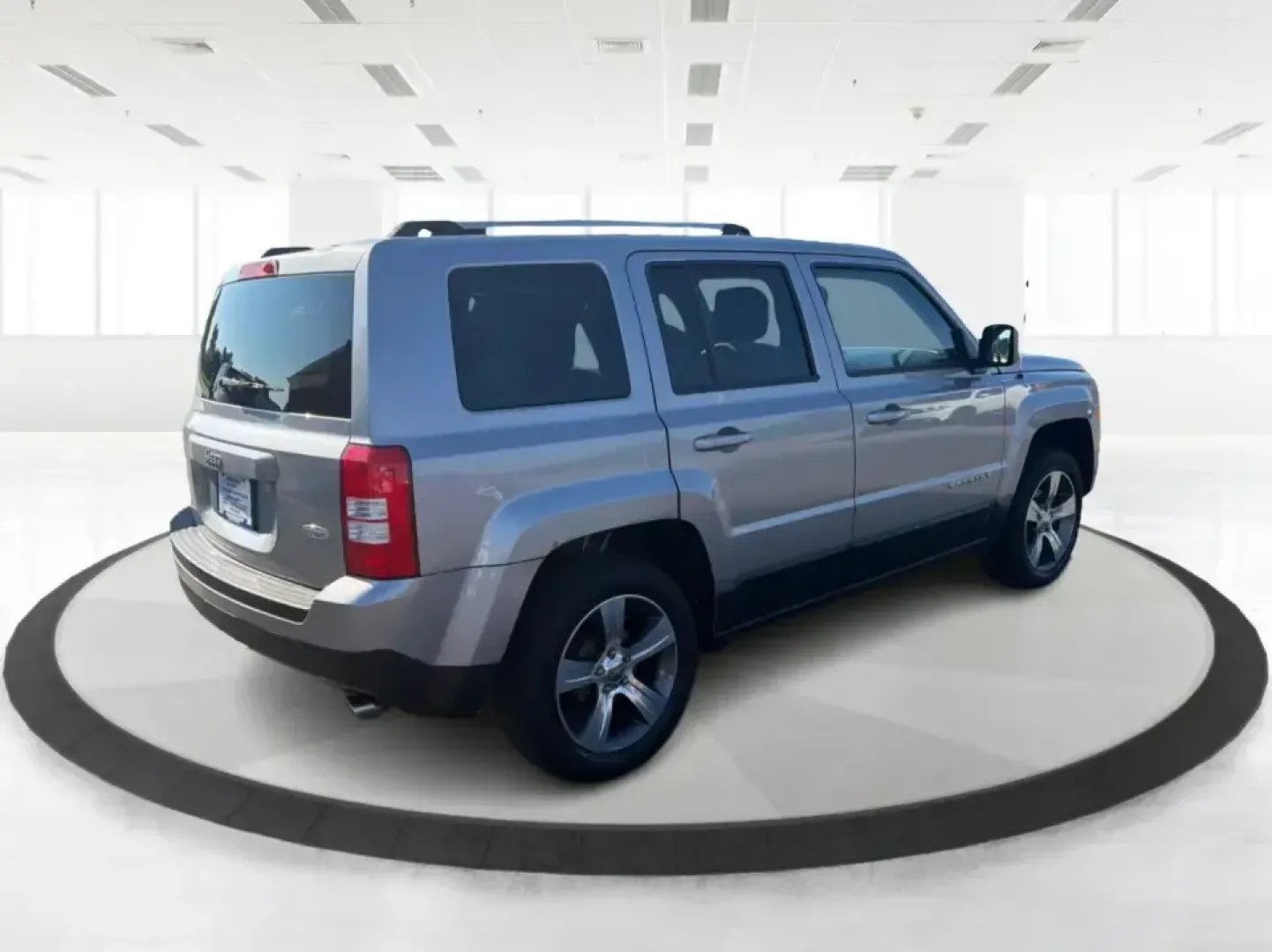 2016 Jeep Patriot Latitude 2WD (1C4NJPFA3GD) with an 2.0L L4 DOHC 16V engine, automatic transmission, located at 1099 N County Rd 25A , Troy, OH, 45373, (937) 908-9800, 40.057079, -84.212883 - Need a practical SUV that fits real life in Troy-school drop-offs, a daily commute down I75, or a weekend run to Charleston Falls Preserve? This 2016 Jeep Patriot Latitude 2WD delivers the easy-to-live-with size and versatility drivers love, with the comfort and tech features that make every mile fe- Photo#2