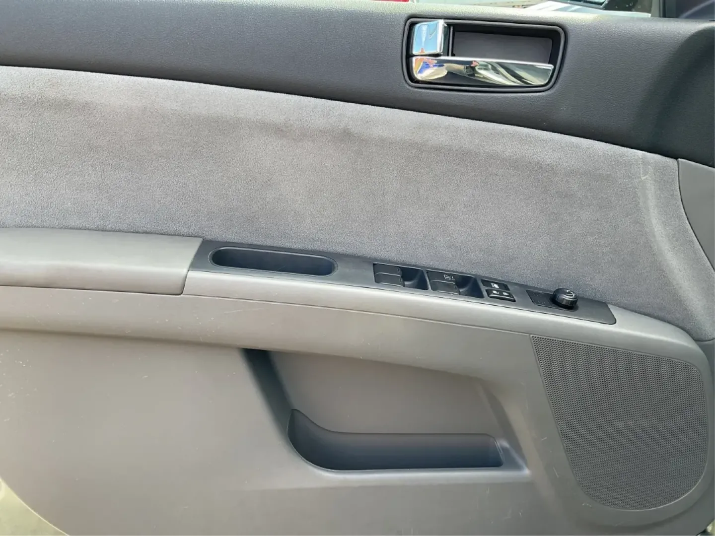 2008 Nissan Sentra 2.0S (3N1AB61E48L) with an 2L I-4 DOHC engine, located at 401 Woodman Dr, Riverside, OH, 45431, (937) 908-9800, 39.760899, -84.123421 - Are you ready to elevate your daily driving experience? The 2008 Nissan Sentra 2.0S is not just a vehicle; it's a lifestyle choice that promises reliability, comfort, and efficiency. Perfect for long commutes and great for growing families, this sedan blends practicality with style, making it an ide - Photo#17