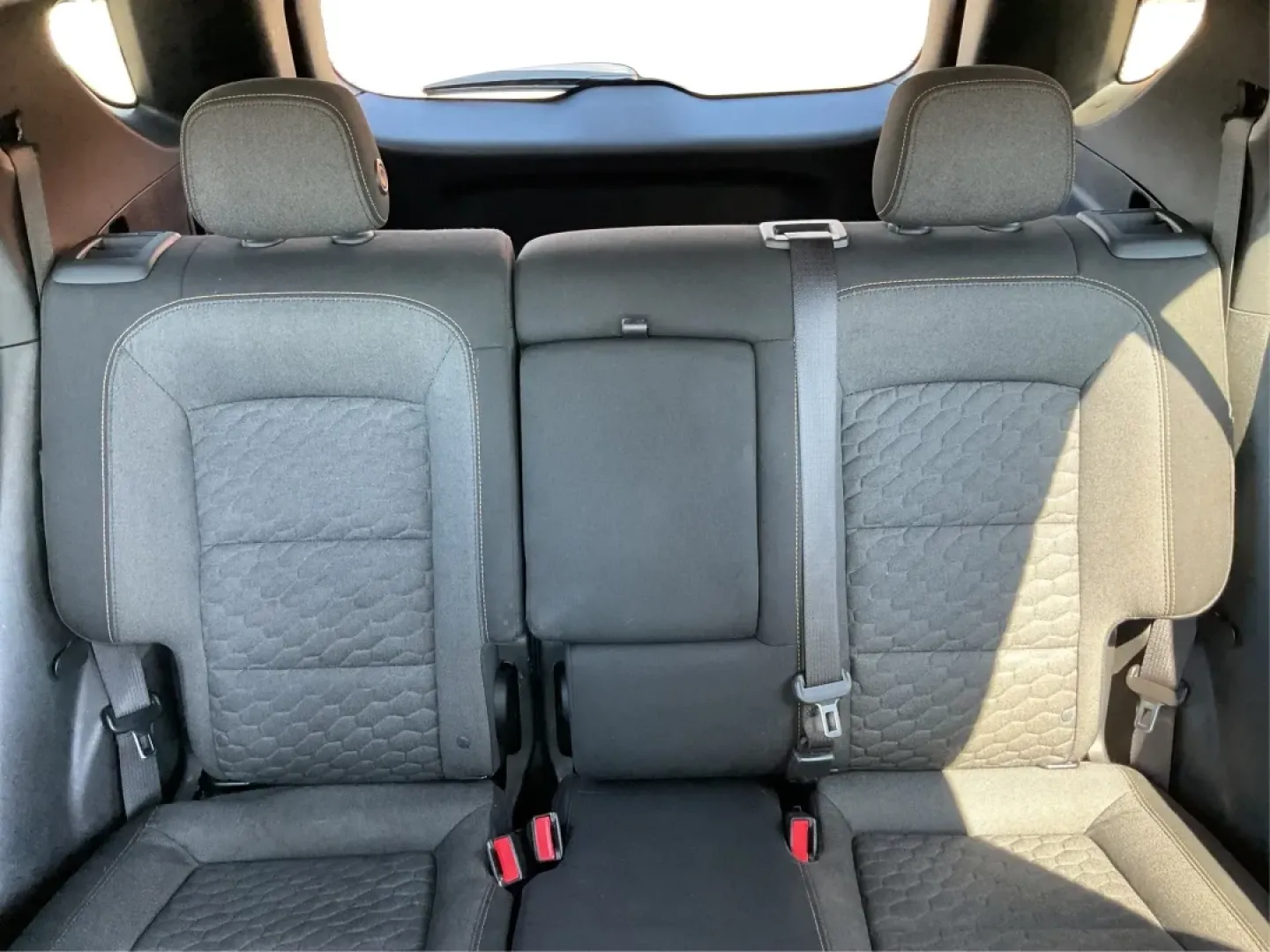 2018 Chevrolet Equinox LT (2GNAXSEV7J6) with an 1.5L I-4 gasoline direct injection engine, located at 1951 S Dayton Lakeview Rd., New Carlisle, OH, 45344, (937) 908-9800, 39.890999, -84.050255 - Are you searching for a versatile vehicle that effortlessly combines style, comfort, and practicality? Look no further! At Advantage Car and Credit - Troy, located at 1099 N County Rd 25A, Troy, OH 45373, we are excited to present a fantastic opportunity to own a 2018 Chevrolet Equinox LT, perfect f - Photo#14