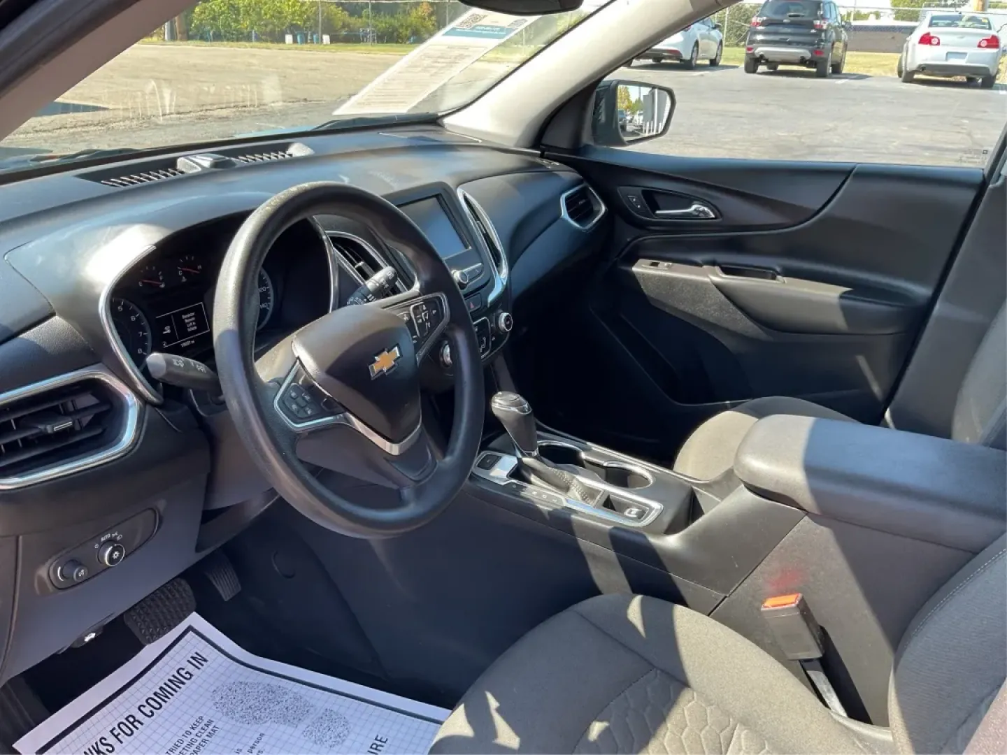 2018 Chevrolet Equinox LT (2GNAXSEV7J6) with an 1.5L I-4 gasoline direct injection engine, located at 1099 N County Rd 25A , Troy, OH, 45373, (937) 908-9800, 40.057079, -84.212883 - Are you searching for a versatile vehicle that effortlessly combines style, comfort, and practicality? Look no further! At Advantage Car and Credit - Troy, located at 1099 N County Rd 25A, Troy, OH 45373, we are excited to present a fantastic opportunity to own a 2018 Chevrolet Equinox LT, perfect f - Photo#9