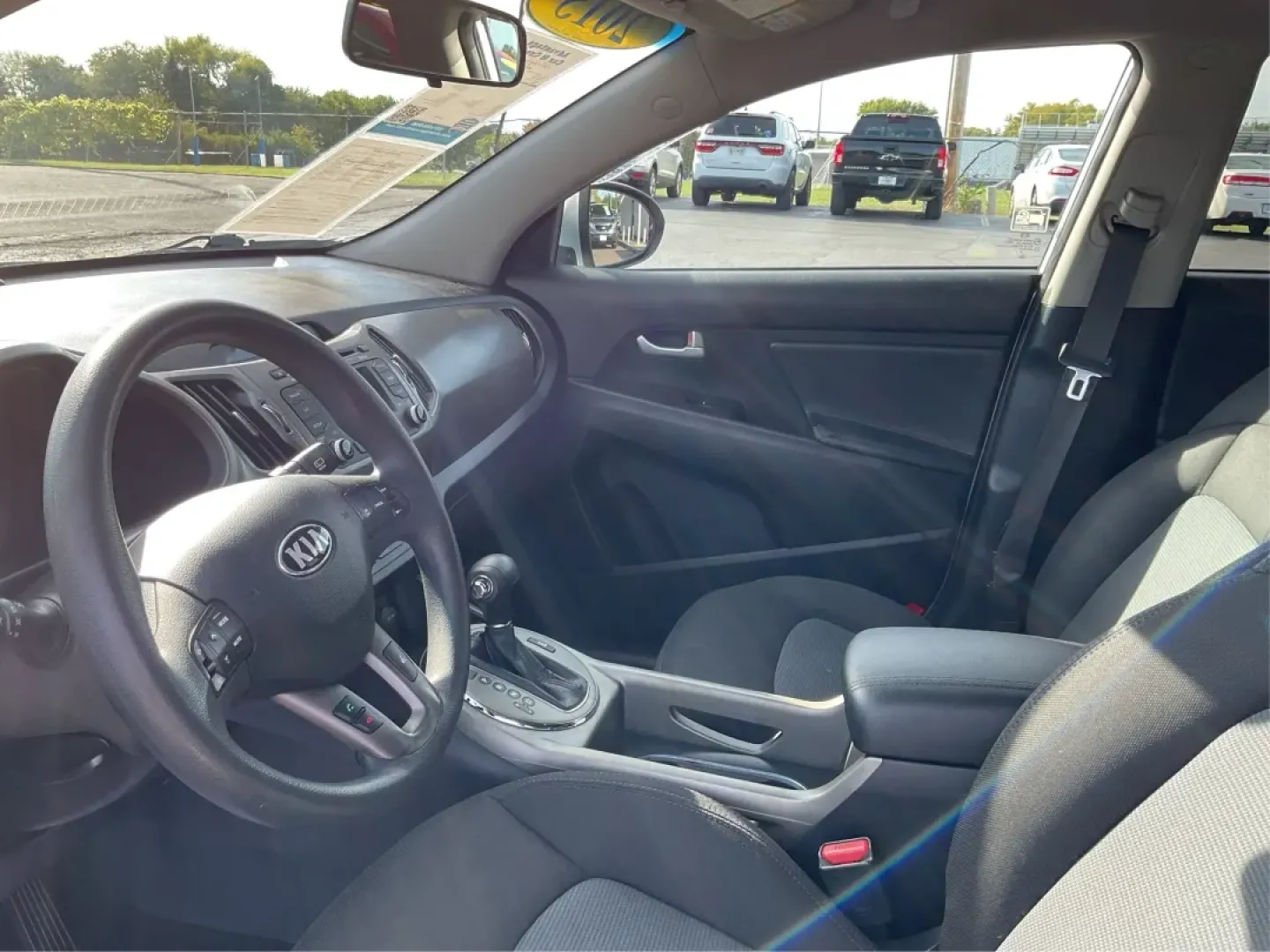 2015 Kia Sportage LX (KNDPBCAC2F7) with an Other engine, located at 401 Woodman Dr, Riverside, OH, 45431, (937) 908-9800, 39.760899, -84.123421 - Are you ready to elevate your driving experience and embark on unforgettable adventures? Look no further than this 2015 Kia Sportage LX, perfect for those who crave a reliable crossover that blends style with versatility. Whether you're commuting to work, shuttling the kids to school, or planning a - Photo#9