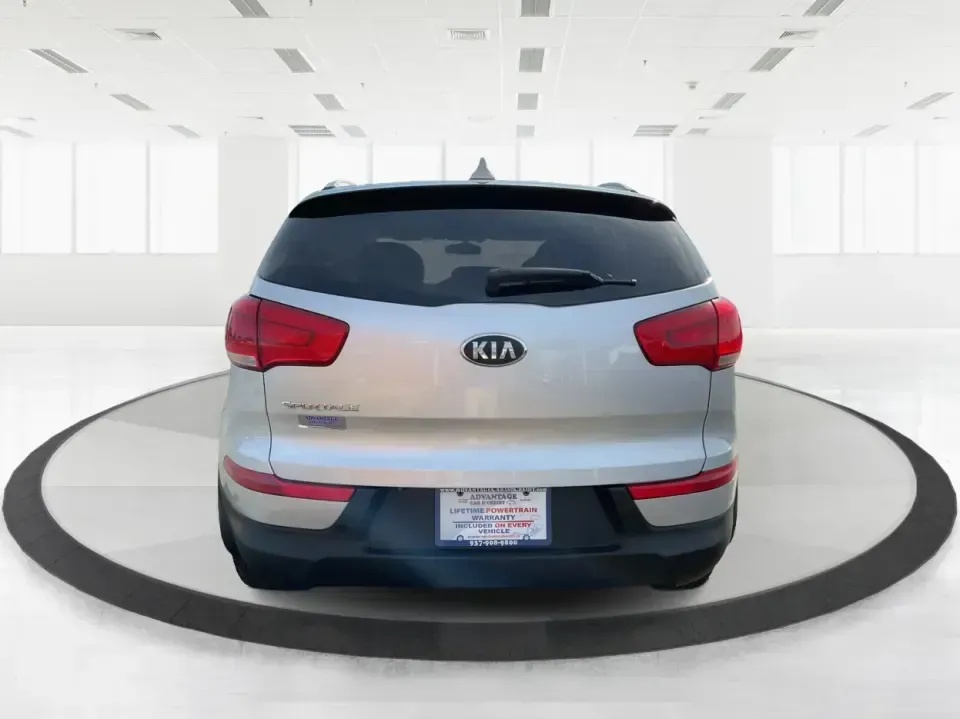 2015 Kia Sportage LX (KNDPBCAC2F7) with an 2.4L V6 DOHC 24V engine, 6-Speed Automatic transmission, located at 1099 N County Rd 25A , Troy, OH, 45373, (937) 908-9800, 40.057079, -84.212883 - Are you ready to elevate your driving experience and embark on unforgettable adventures? Look no further than this 2015 Kia Sportage LX, perfect for those who crave a reliable crossover that blends style with versatility. Whether you're commuting to work, shuttling the kids to school, or planning a - Photo#3