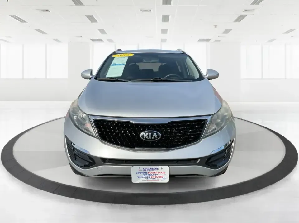 2015 Kia Sportage LX (KNDPBCAC2F7) with an 2.4L V6 DOHC 24V engine, 6-Speed Automatic transmission, located at 1099 N County Rd 25A , Troy, OH, 45373, (937) 908-9800, 40.057079, -84.212883 - Are you ready to elevate your driving experience and embark on unforgettable adventures? Look no further than this 2015 Kia Sportage LX, perfect for those who crave a reliable crossover that blends style with versatility. Whether you're commuting to work, shuttling the kids to school, or planning a - Photo#7