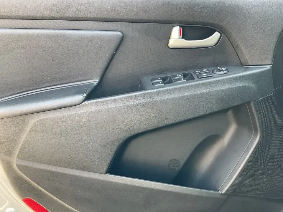 2015 Kia Sportage LX (KNDPBCAC2F7) with an 2.4L V6 DOHC 24V engine, 6-Speed Automatic transmission, located at 1099 N County Rd 25A , Troy, OH, 45373, (937) 908-9800, 40.057079, -84.212883 - Are you ready to elevate your driving experience and embark on unforgettable adventures? Look no further than this 2015 Kia Sportage LX, perfect for those who crave a reliable crossover that blends style with versatility. Whether you're commuting to work, shuttling the kids to school, or planning a - Photo#17