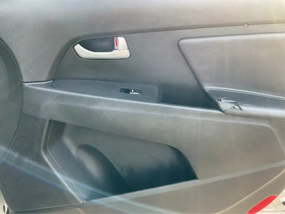 2015 Kia Sportage LX (KNDPBCAC2F7) with an 2.4L V6 DOHC 24V engine, 6-Speed Automatic transmission, located at 1099 N County Rd 25A , Troy, OH, 45373, (937) 908-9800, 40.057079, -84.212883 - Are you ready to elevate your driving experience and embark on unforgettable adventures? Look no further than this 2015 Kia Sportage LX, perfect for those who crave a reliable crossover that blends style with versatility. Whether you're commuting to work, shuttling the kids to school, or planning a - Photo#18