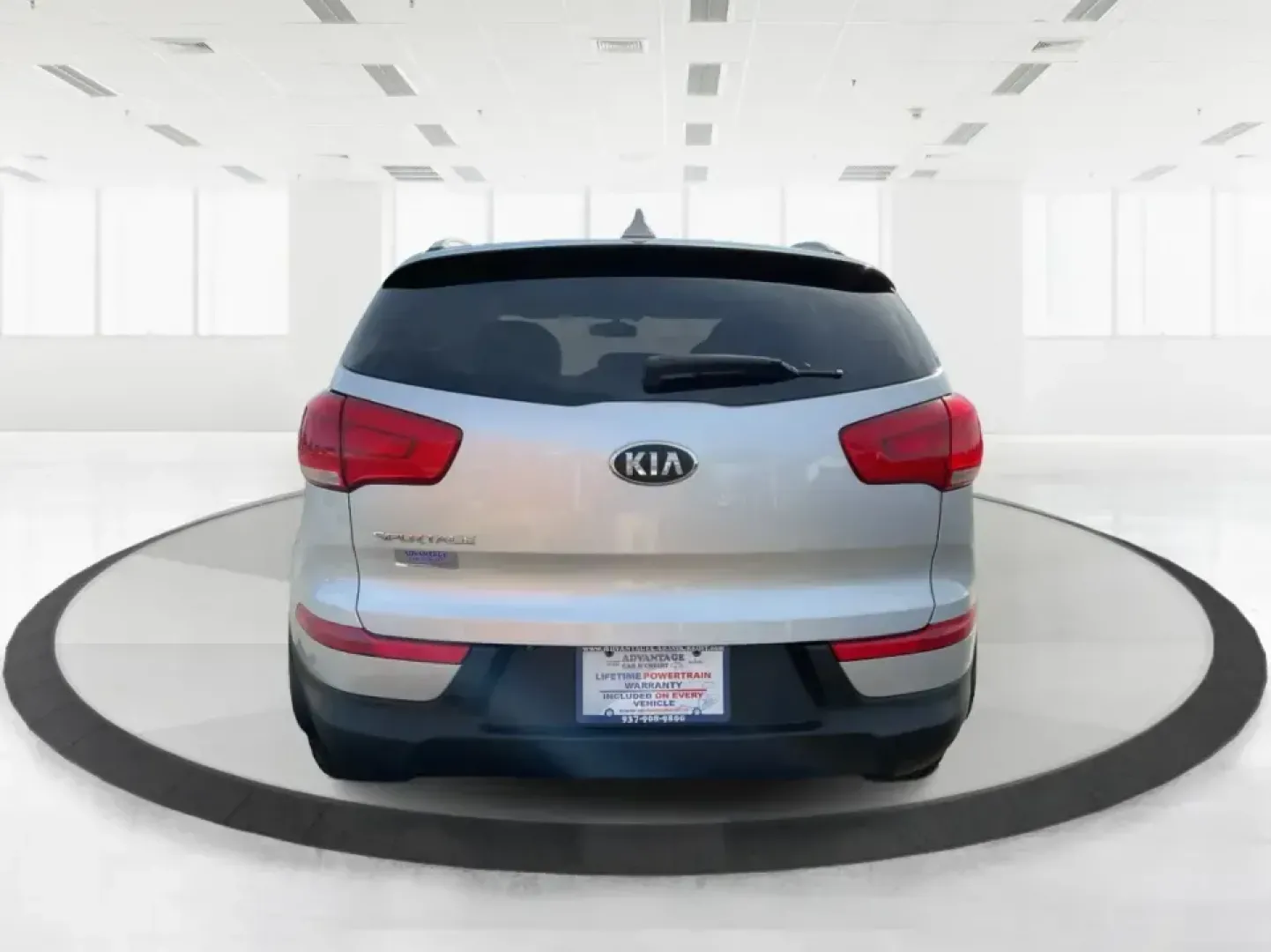 2015 Kia Sportage LX (KNDPBCAC2F7) with an 2.4L V6 DOHC 24V engine, 6-Speed Automatic transmission, located at 4508 South Dixie Dr, Moraine, OH, 45439, (937) 908-9800, 39.689976, -84.218452 - Are you ready to elevate your driving experience and embark on unforgettable adventures? Look no further than this 2015 Kia Sportage LX, perfect for those who crave a reliable crossover that blends style with versatility. Whether you're commuting to work, shuttling the kids to school, or planning a - Photo#3