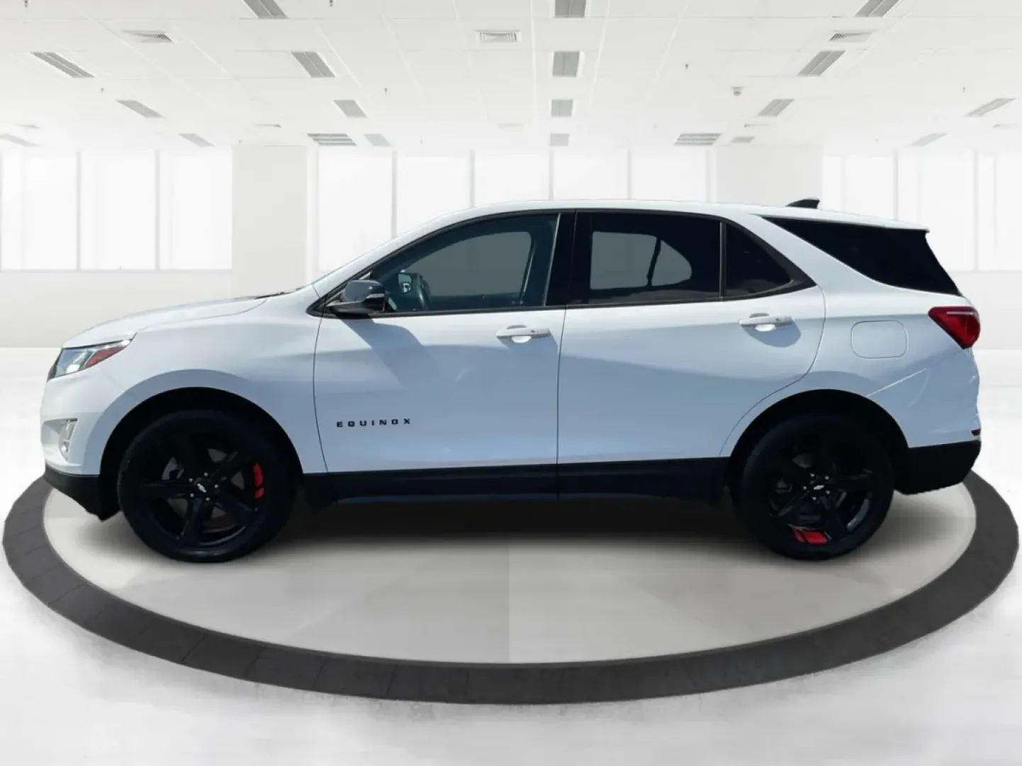 2019 Chevrolet Equinox LT (2GNAXLEX3K6) with an 2L I-4 gasoline direct injection engine, located at 4508 South Dixie Dr, Moraine, OH, 45439, (937) 908-9800, 39.689976, -84.218452 - Discover the perfect blend of comfort, style, and capability with the 2019 Chevrolet Equinox LT at Advantage Car and Credit - Moraine! If you're searching for a vehicle that seamlessly fits into your lifestyle-whether you're a growing family needing space for weekend adventures or a daily commuter l - Photo#5
