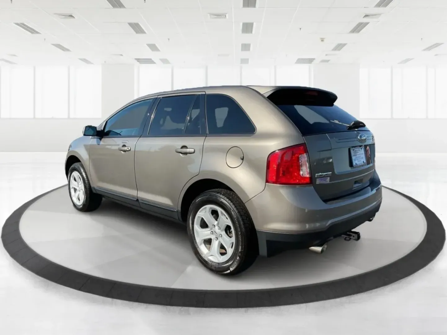 2013 Ford Edge SEL (2FMDK3JC5DB) with an Other engine, located at 4508 South Dixie Dr, Moraine, OH, 45439, (937) 908-9800, 39.689976, -84.218452 - ### Discover Adventure with the 2013 Ford Edge SEL at Advantage Car and Credit - Moraine<br /> <br /> Are you searching for a reliable SUV that effortlessly blends style, comfort, and capability? Look no further than the 2013 Ford Edge SEL available at Advantage Car and Credit in Moraine, OH. This v - Photo#4