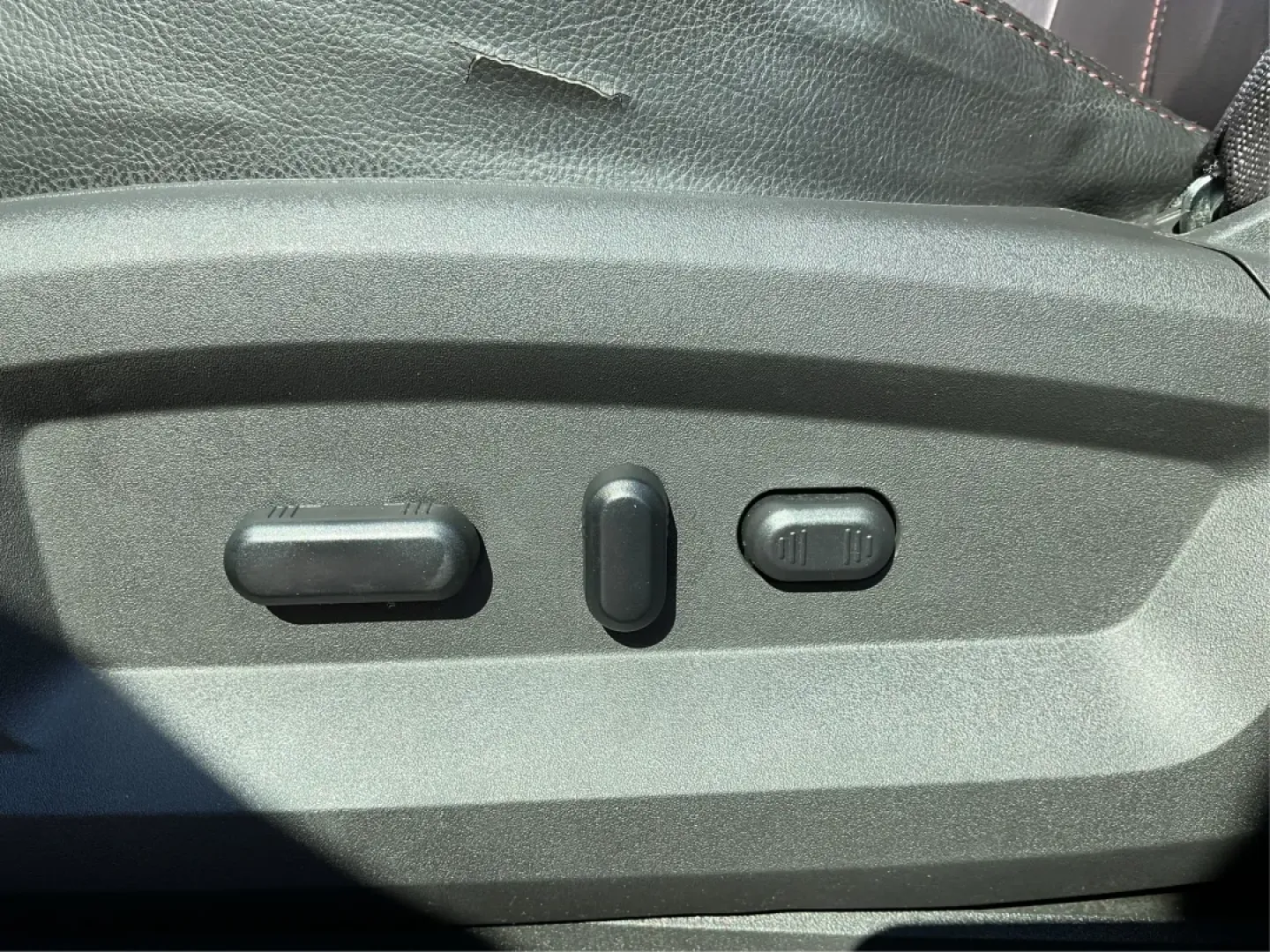 2013 Ford Edge SEL (2FMDK3JC5DB) with an Other engine, located at 4508 South Dixie Dr, Moraine, OH, 45439, (937) 908-9800, 39.689976, -84.218452 - ### Discover Adventure with the 2013 Ford Edge SEL at Advantage Car and Credit - Moraine<br /> <br /> Are you searching for a reliable SUV that effortlessly blends style, comfort, and capability? Look no further than the 2013 Ford Edge SEL available at Advantage Car and Credit in Moraine, OH. This v - Photo#18