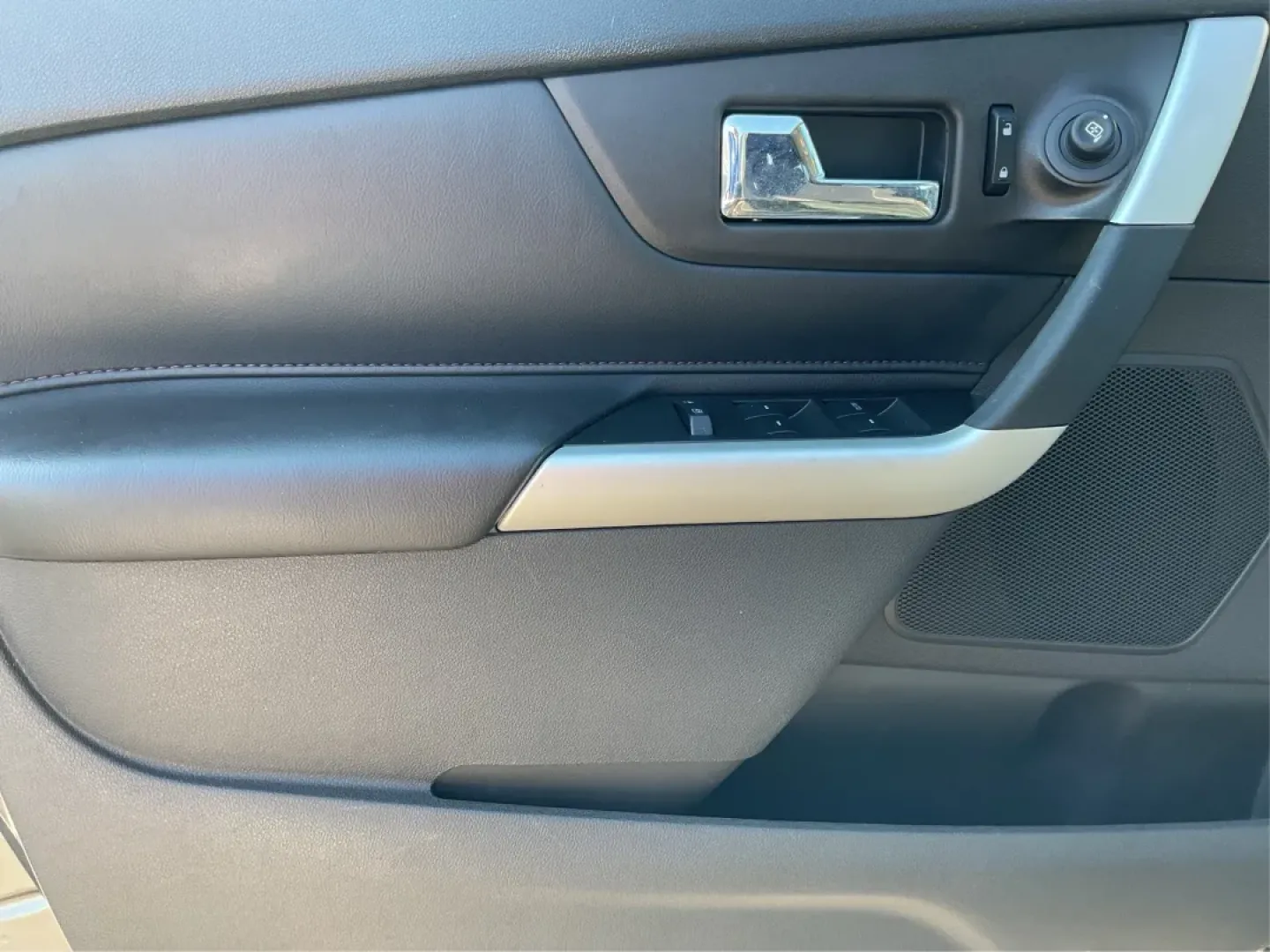 2013 Ford Edge SEL (2FMDK3JC5DB) with an Other engine, located at 4508 South Dixie Dr, Moraine, OH, 45439, (937) 908-9800, 39.689976, -84.218452 - ### Discover Adventure with the 2013 Ford Edge SEL at Advantage Car and Credit - Moraine<br /> <br /> Are you searching for a reliable SUV that effortlessly blends style, comfort, and capability? Look no further than the 2013 Ford Edge SEL available at Advantage Car and Credit in Moraine, OH. This v - Photo#19