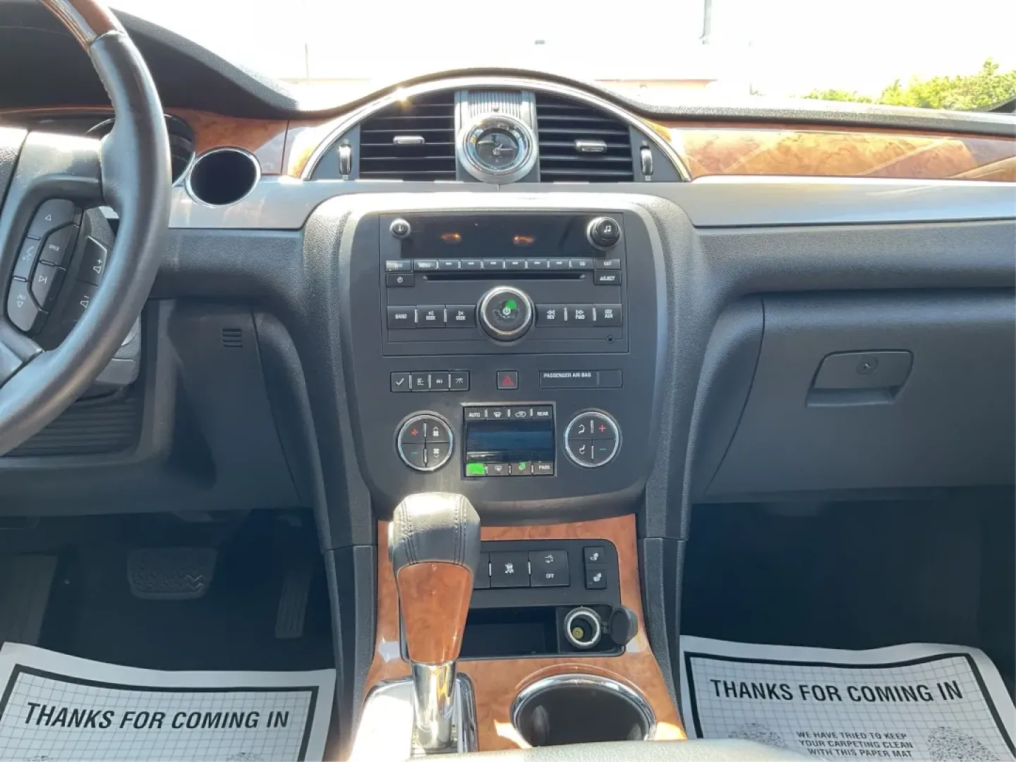 2011 Buick Enclave 1XL (5GAKVBED2BJ) with an 3.6L V-6 gasoline direct injection engine, located at 880 E. National Road, Vandalia, OH, 45377, (937) 908-9800, 39.891918, -84.183594 - **Discover the Perfect Family Adventure Vehicle at Advantage Car and Credit - Vandalia!**<br /> <br /> If you're on the lookout for a vehicle that offers both style and practicality, look no further than our 2011 Buick Enclave, available now at Advantage Car and Credit in Vandalia, OH. At our **Buy - Photo#13