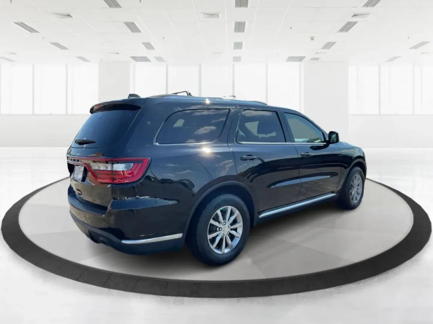 2017 Dodge Durango SXT RWD (1C4RDHAG7HC) with an Pentastar 3.6L V-6 DOHC engine, located at 1951 S Dayton Lakeview Rd., New Carlisle, OH, 45344, (937) 908-9800, 39.890999, -84.050255 - ### Experience the Perfect Blend of Style and Function with the 2017 Dodge Durango SXT!<br /> <br /> If you're on the hunt for a versatile SUV that can seamlessly fit into your busy lifestyle, look no further than this stunning **2017 Dodge Durango SXT RWD**. Ideal for families, weekend adventurers, - Photo#2